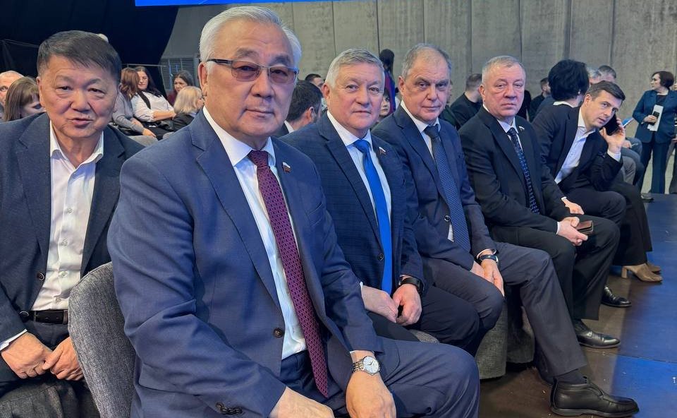 Баир Жамсуев принял участие в «Прямом разговоре» с Губернатором региона Александром Осиповым