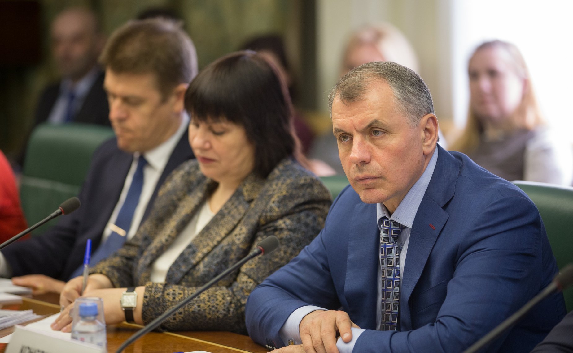 В. Константинов