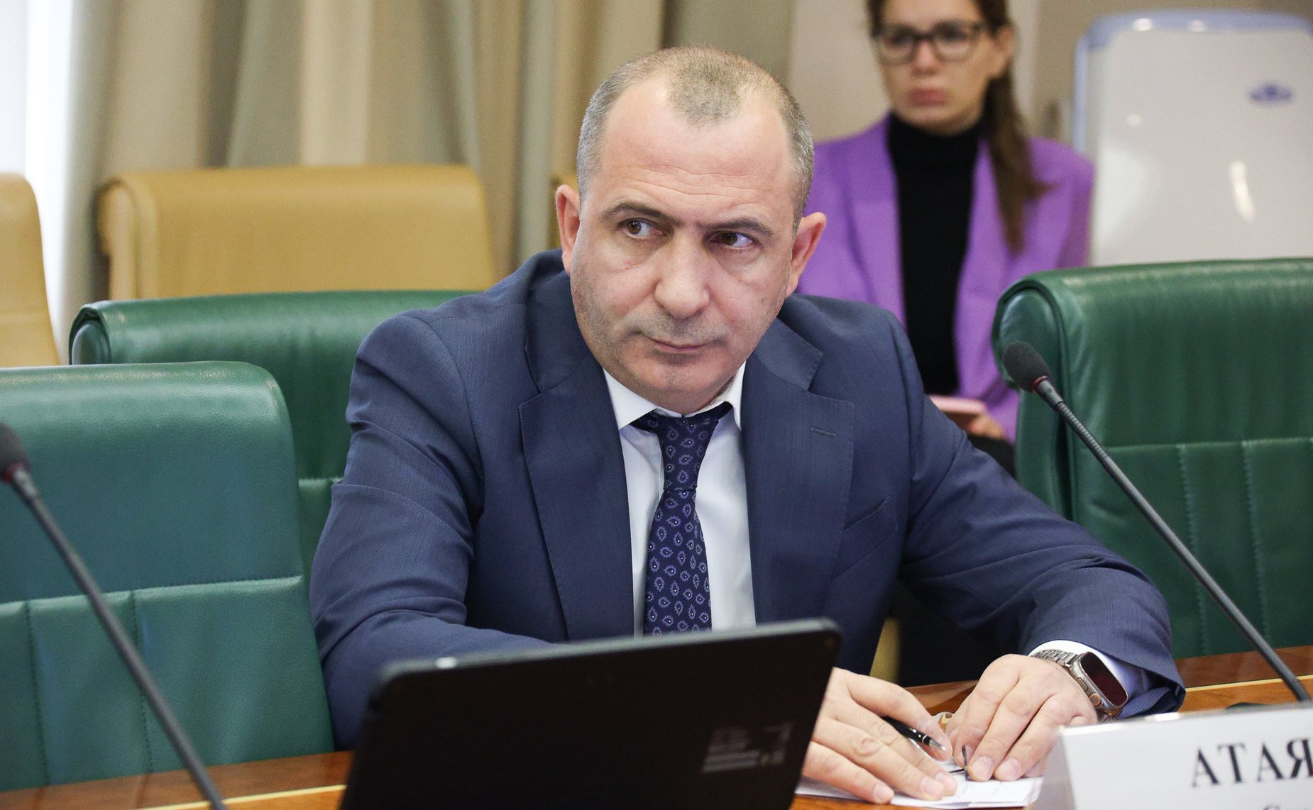 Круглый стол Комитета СФ по экономической политике на тему «О расширении маршрутной сети воздушных перевозок, выполняемых из аэропортов Дальнего Востока»