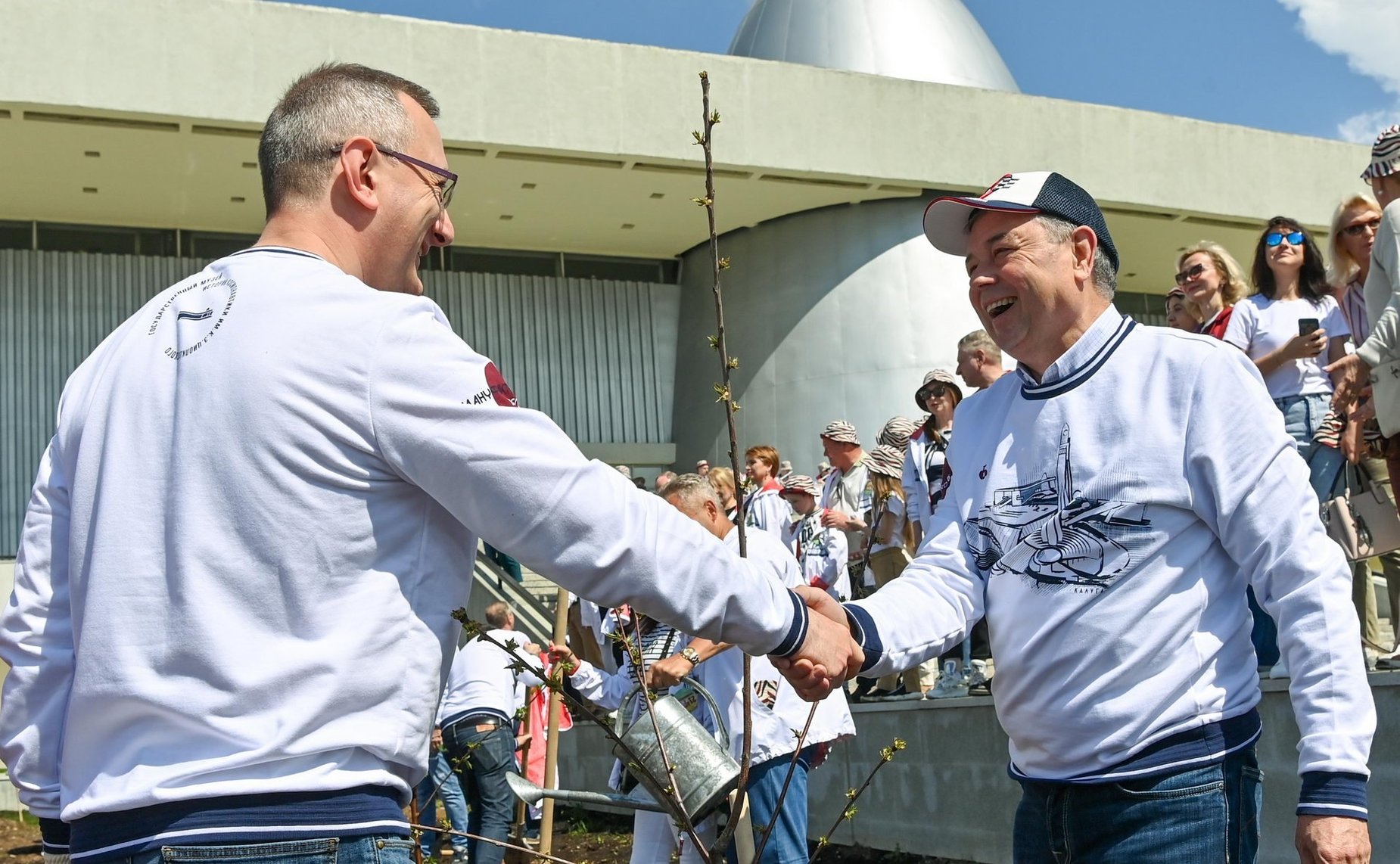 Анатолий Артамонов принял участие в фестивале «Черешневый лес»