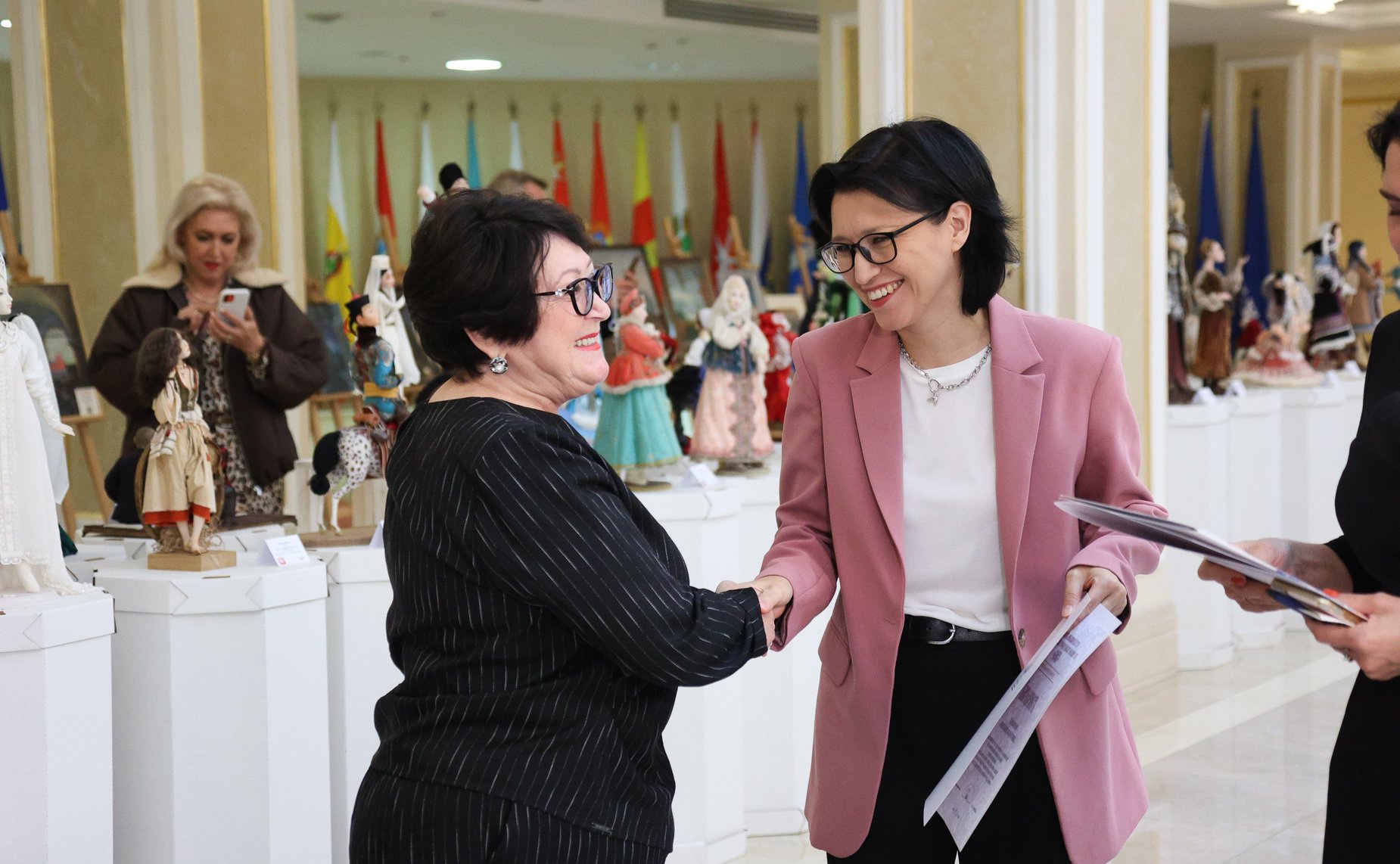 Открытие выставки, приуроченной к Дню народного единства, в рамках Фестиваля православной культуры и традиций малых городов и сельских поселений Руси «София»