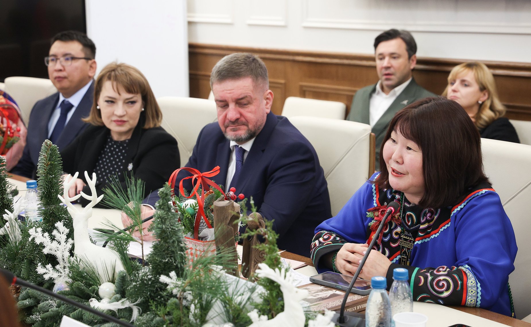 В Совете Федерации состоялась торжественная церемония вручения дипломов выпускникам образовательной программы «Актуальные проблемы и эффективные практики устойчивого развития коренных малочисленных народов Севера, Сибири и Дальнего Востока РФ»