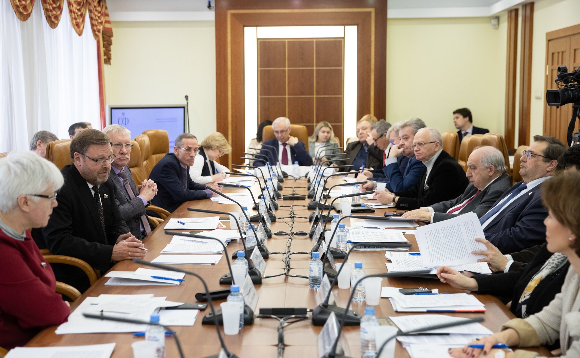 Совещание Комитета СФ по международным делам