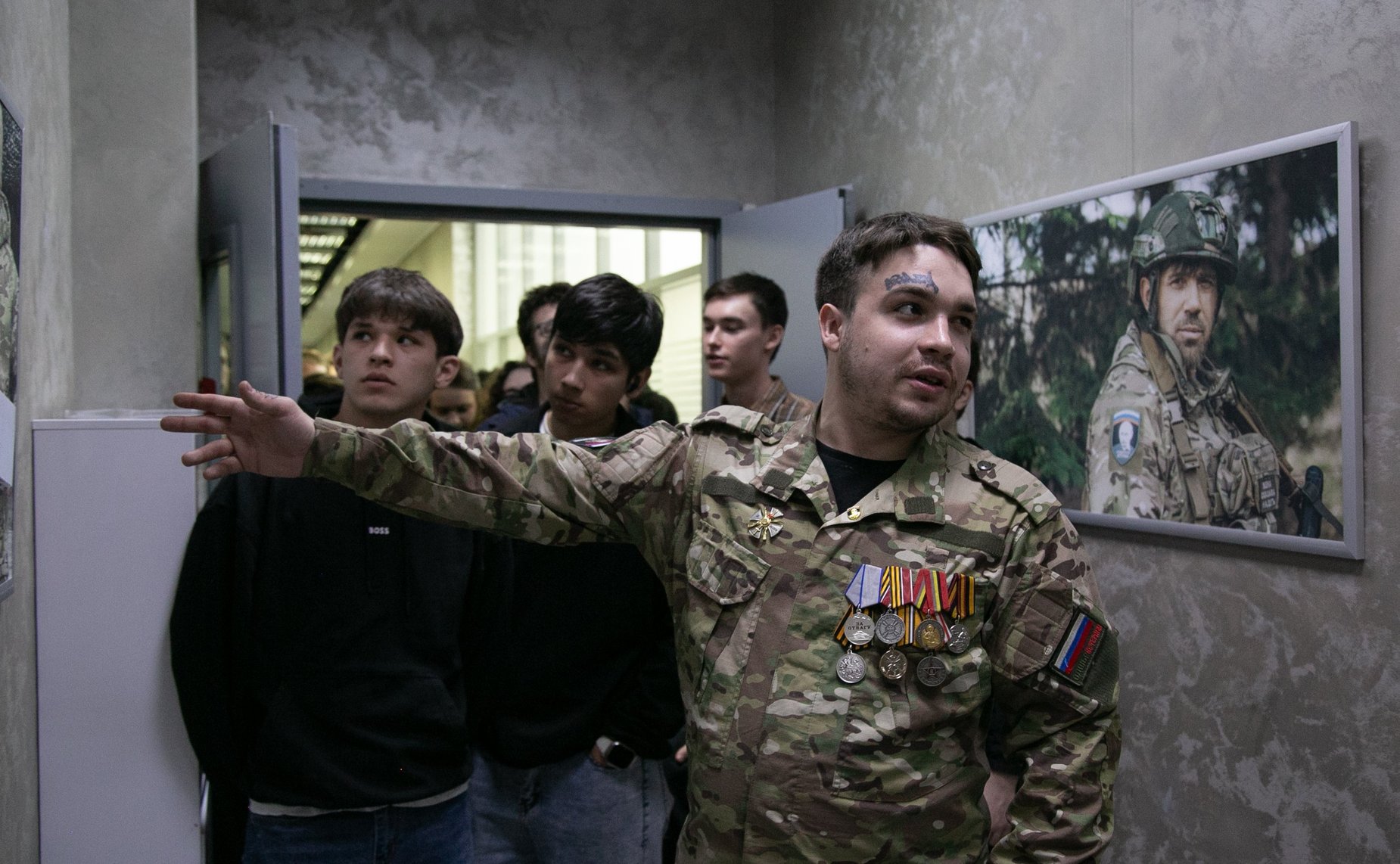 Айрат Гибатдинов встретился со студентами Московского финансово-юридического университета в рамках патриотического мероприятия, посвященного подвигу участников СВО