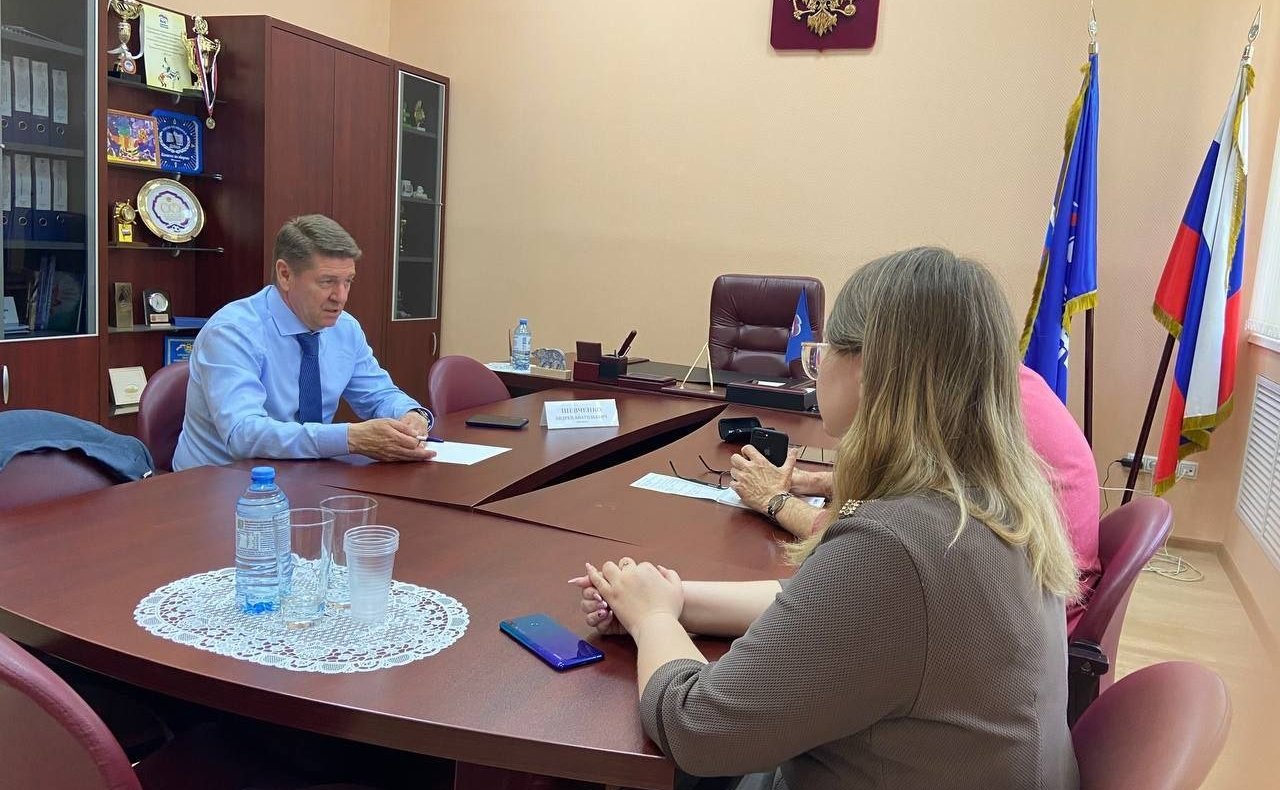 Андрей Шевченко посетил праздничные мероприятия в Оренбурге, провел встречу со студентами и приём граждан