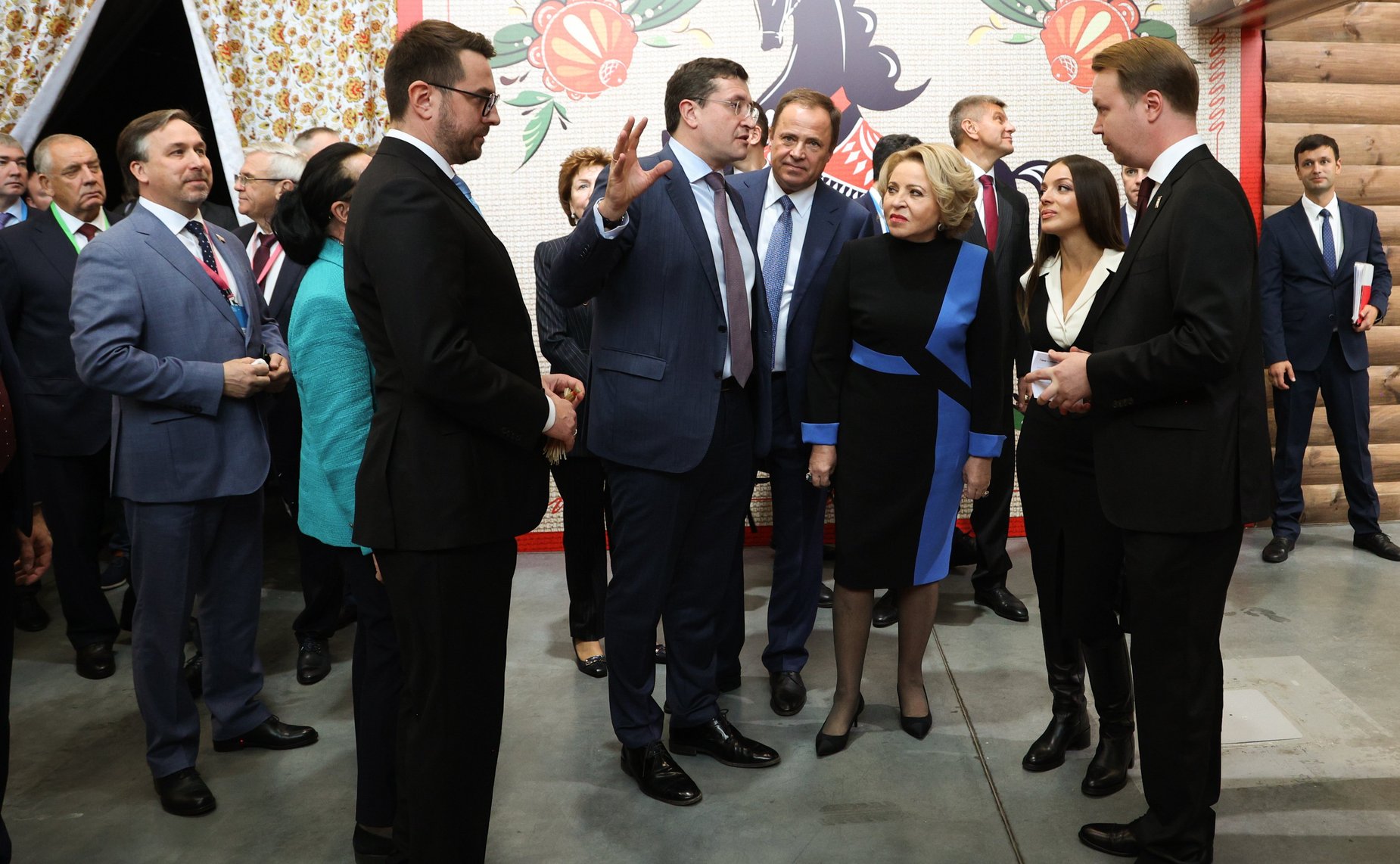 Осмотр экспозиции «Нижний Новгород — столица детского туризма России»