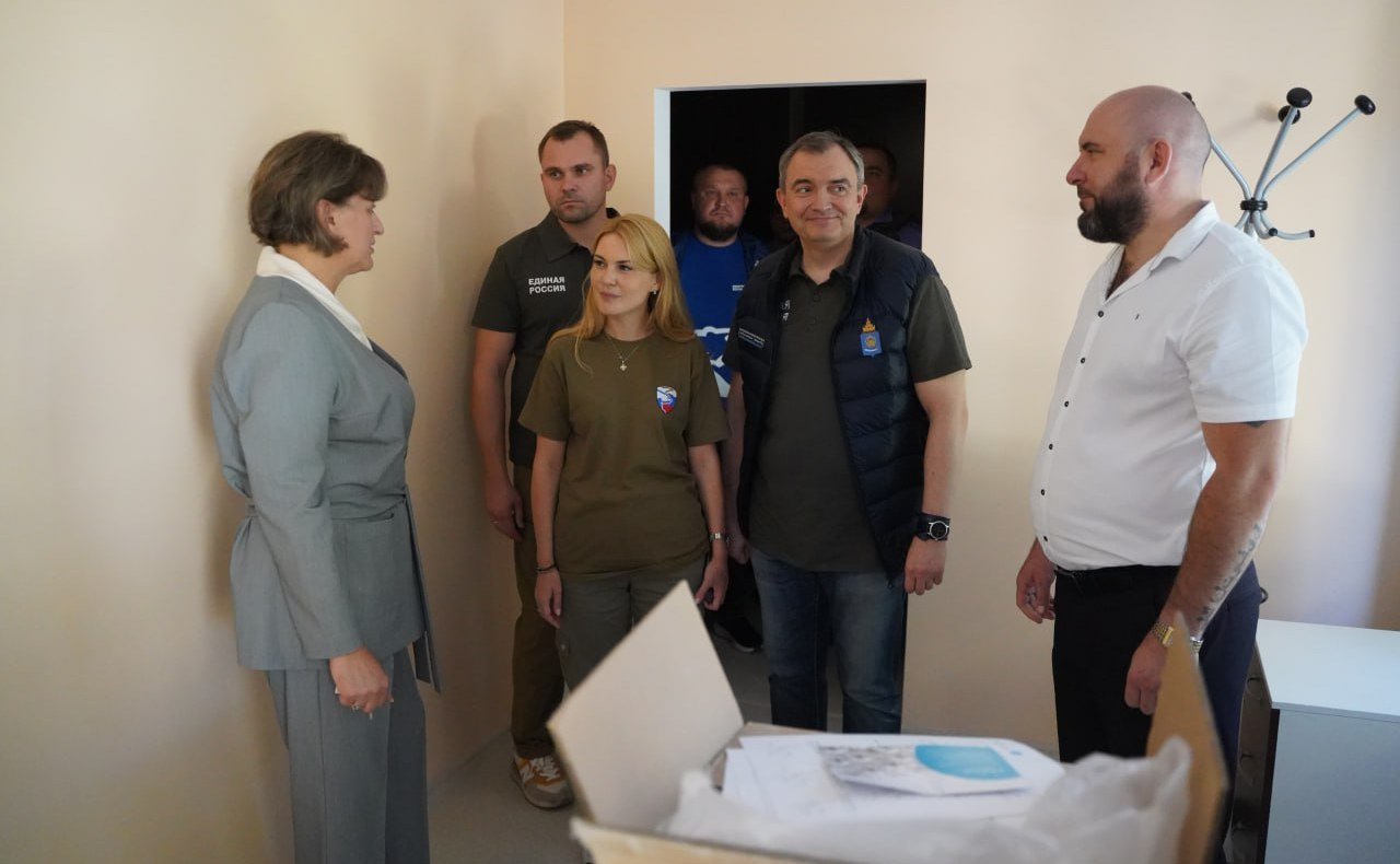 Дарья Лантратова приняла участие в открытии МФЦ в Кременском районе ЛНР