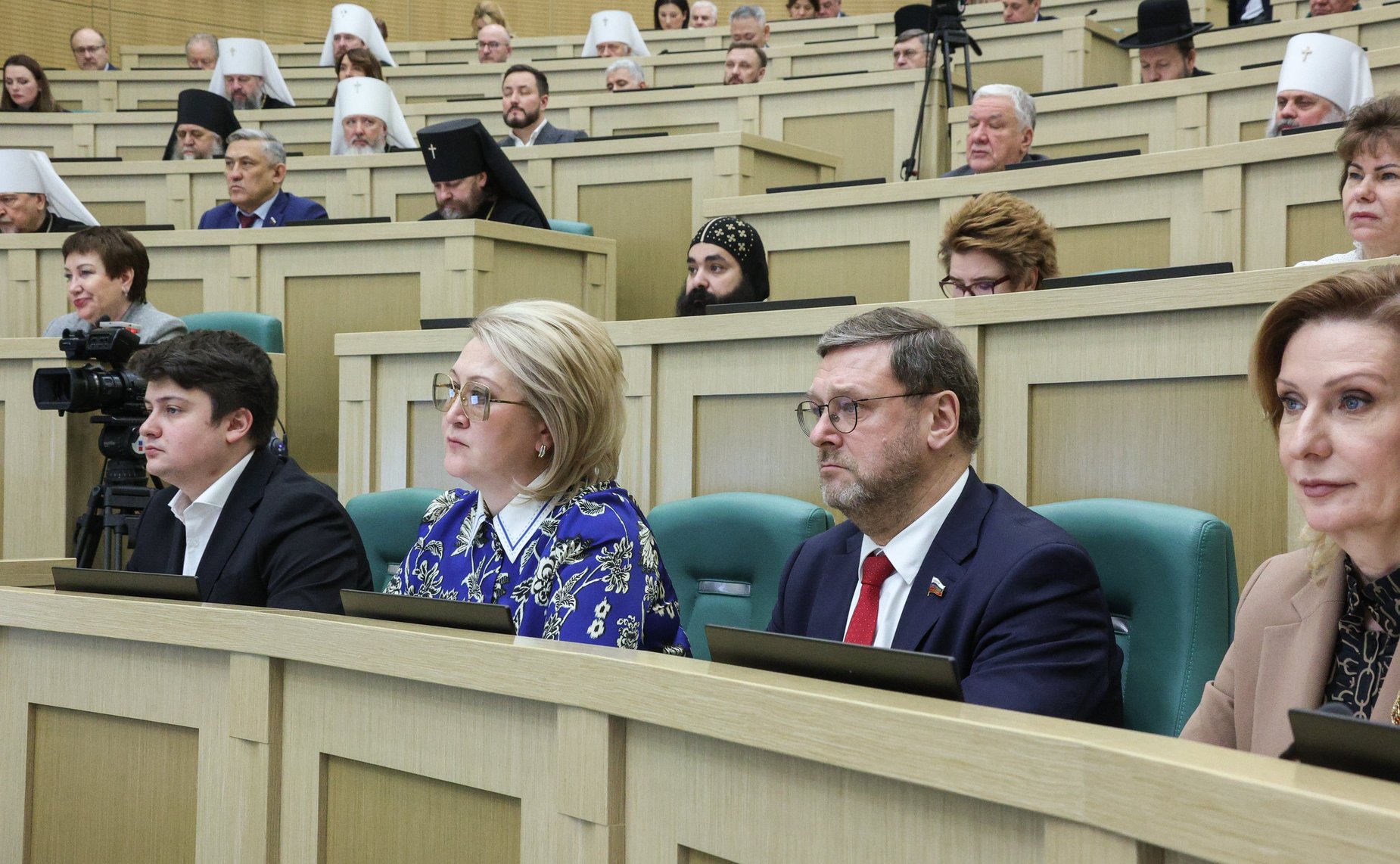 Пленарное заседание ХII Рождественских парламентских встреч