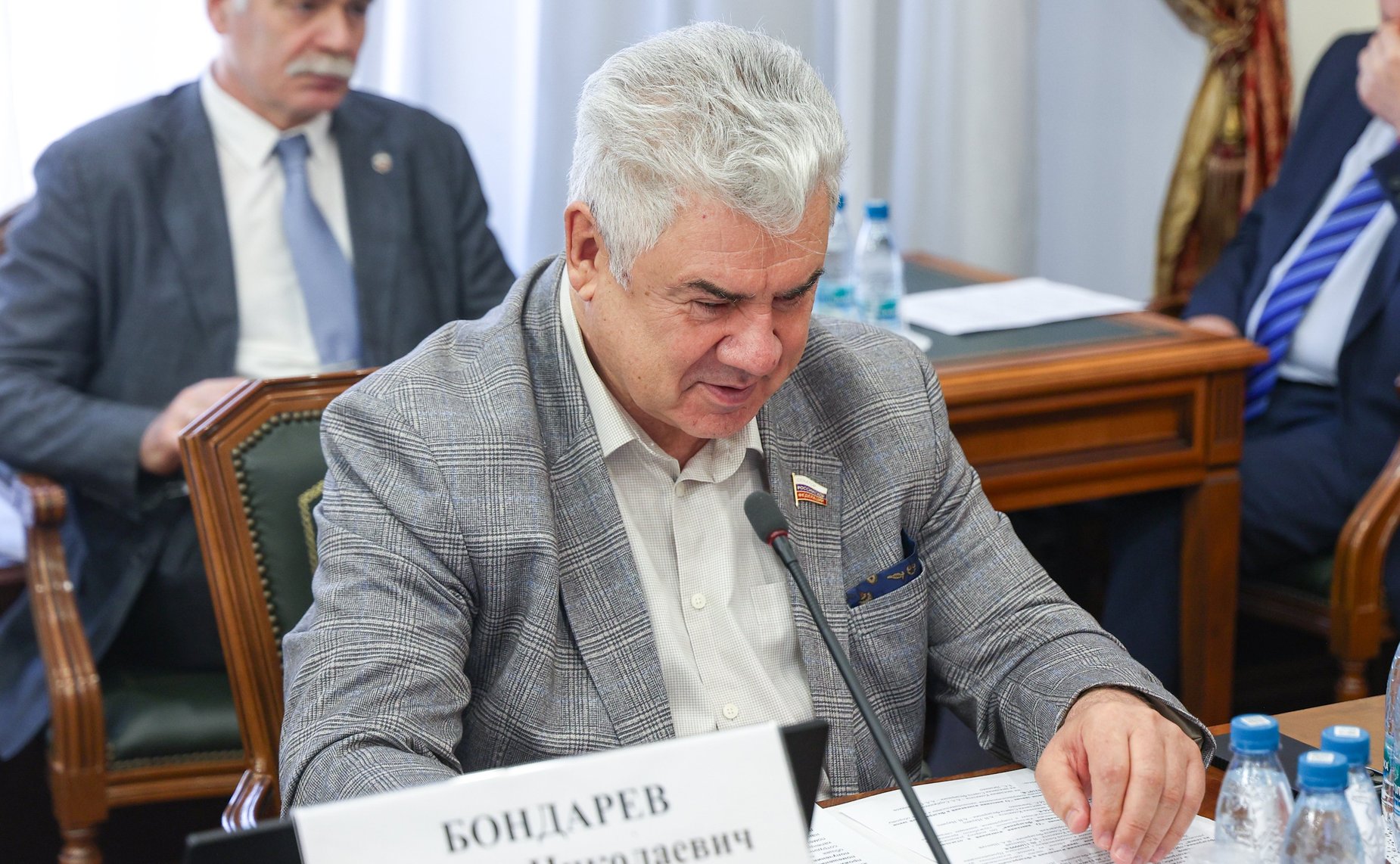 Виктор Бондарев
