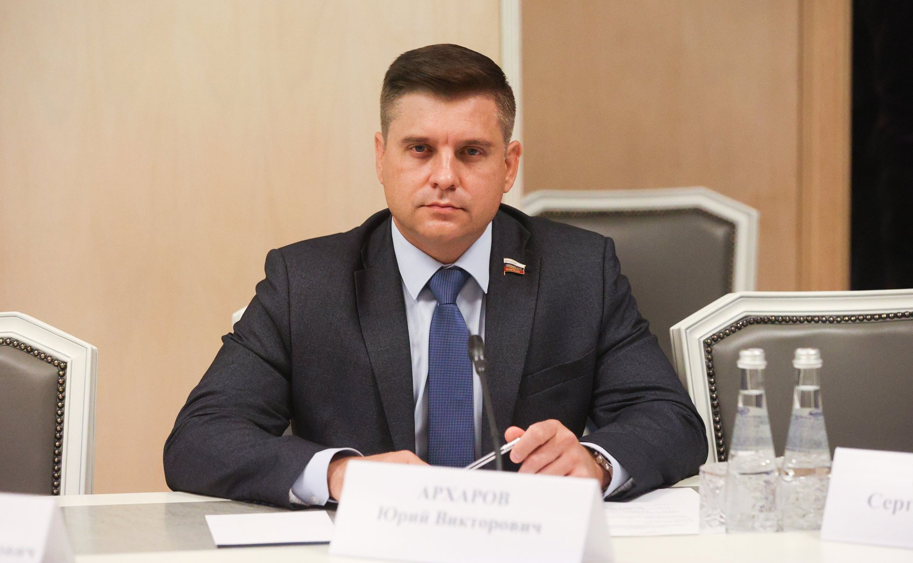 Юрий Архаров