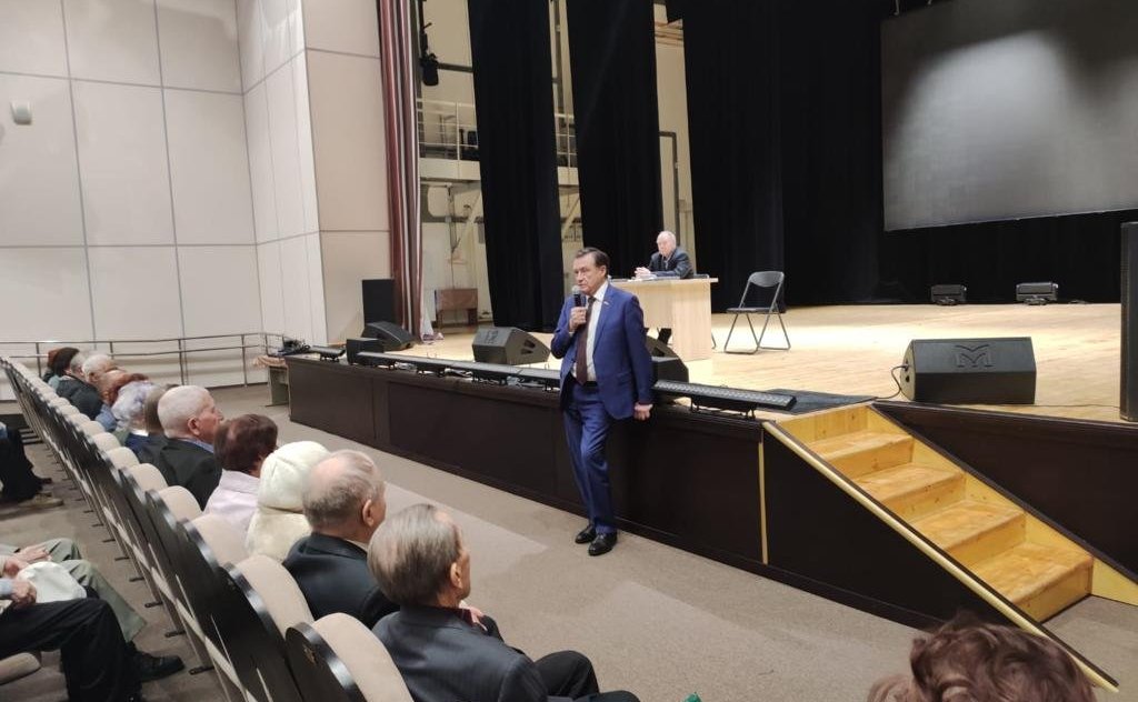 Сергей Рябухин встретился с ветеранами Ульяновского автозавода