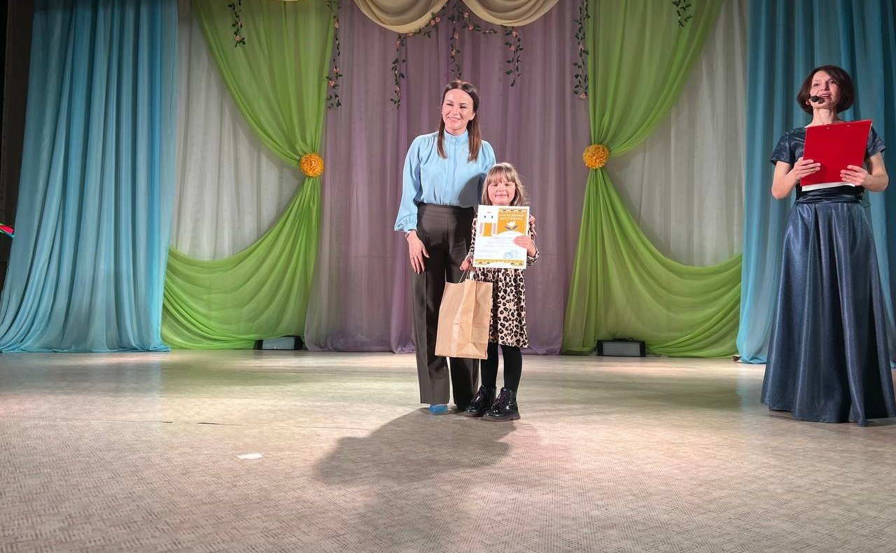 Ирина Кожанова приняла участие в церемонии закрытия ежегодного регионального праздника для детей с ограниченными возможностями здоровья и инвалидностью «Пасхальный фестиваль»