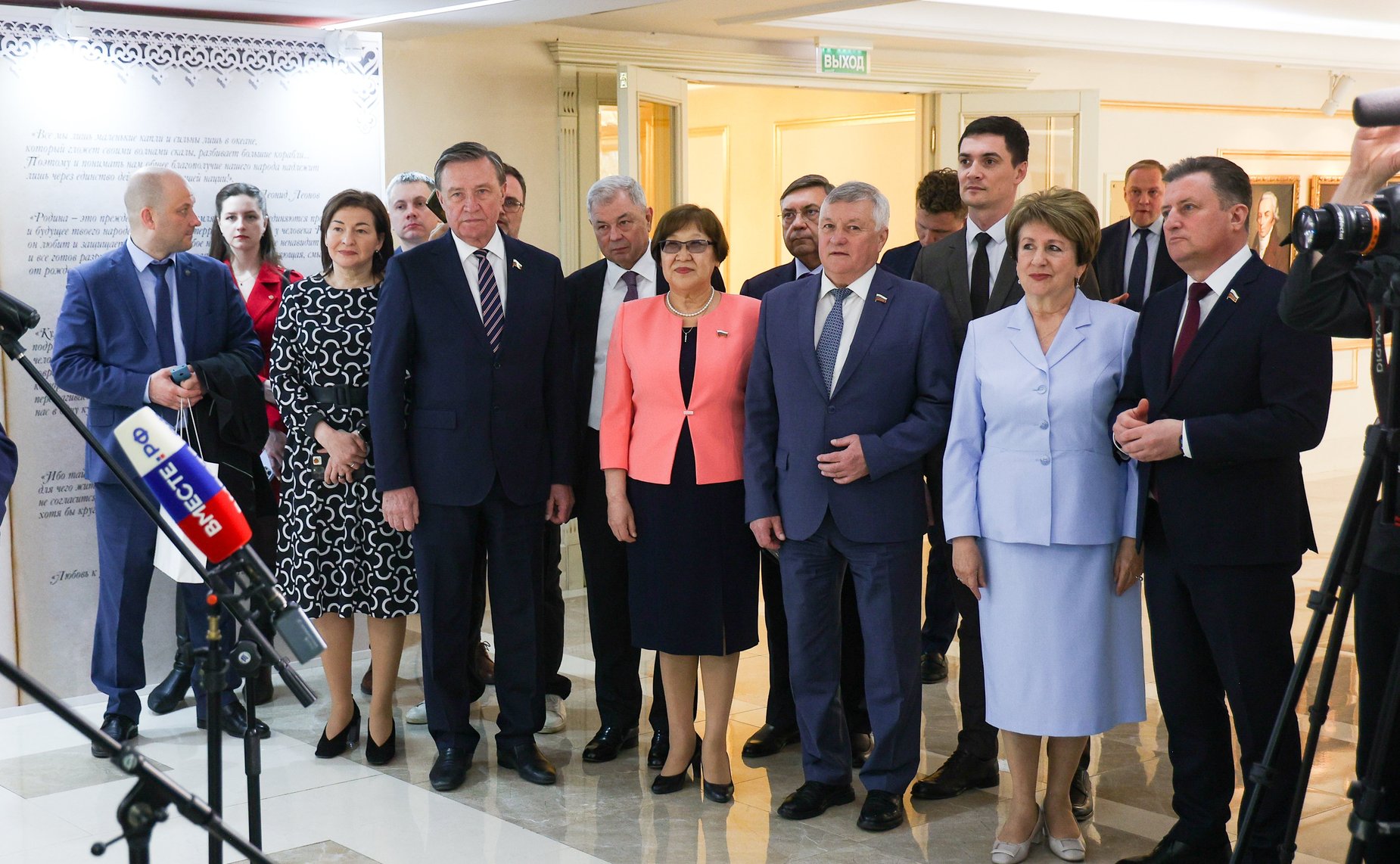 Открытие в Совете Федерации выставки «Единство России в книгах: о труде, ценностях, языке и любви к родной земле»