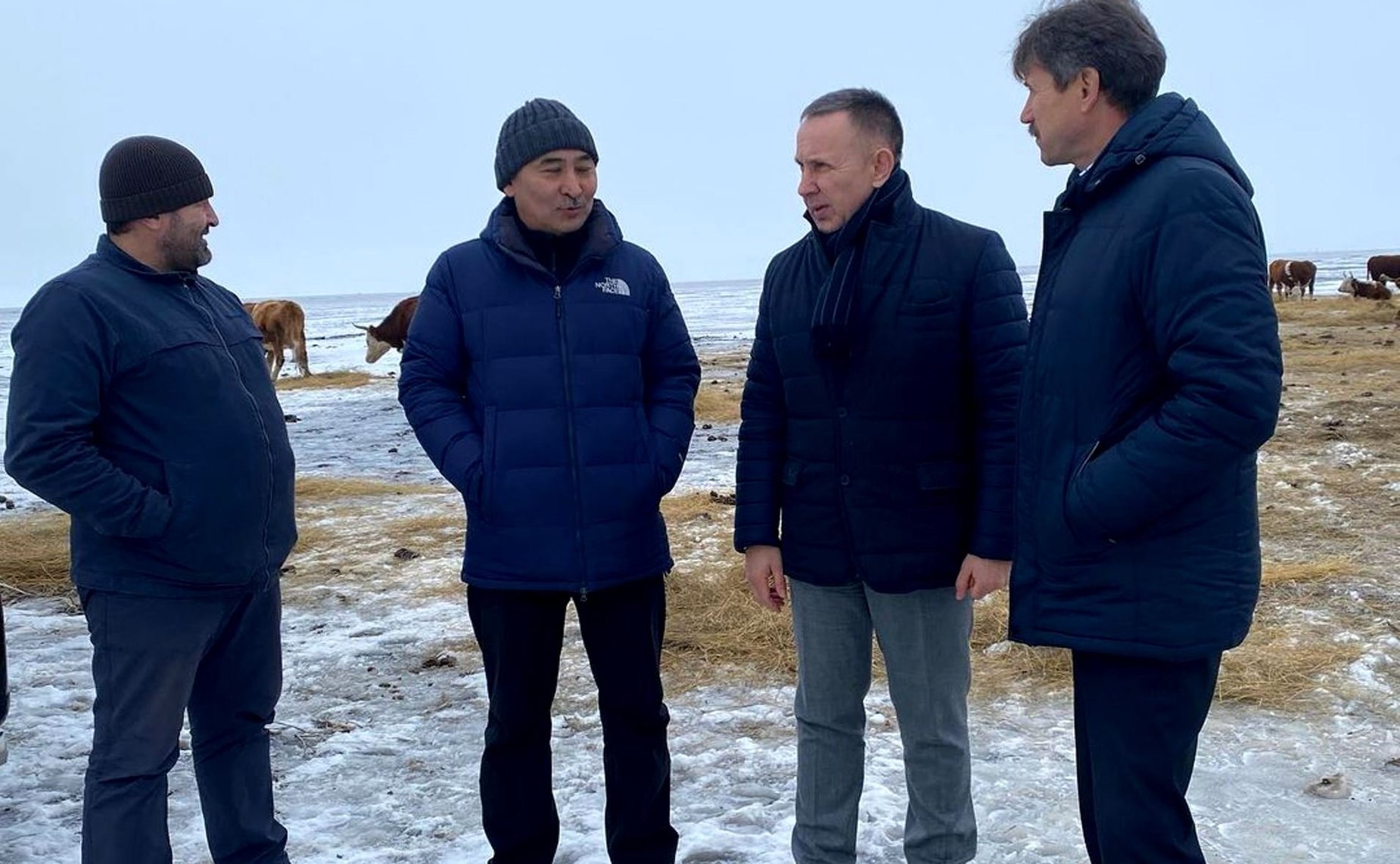 Олег Алексеев в ходе работы в регионе посетил два крестьянско-фермерских хозяйства Александрово-Гайского района