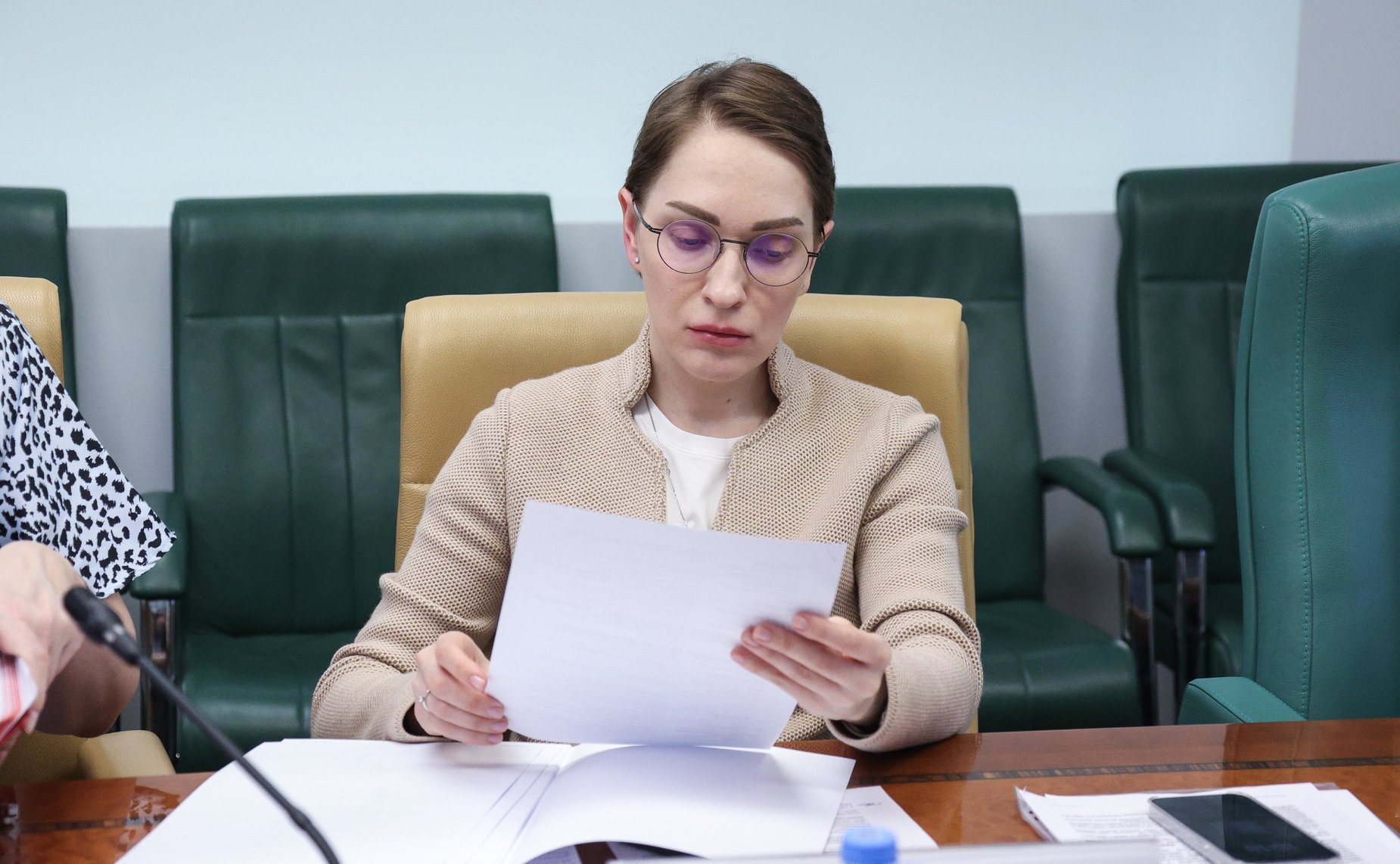 Круглый стол Комитета СФ по Регламенту и организации парламентской деятельности совместно с Комитетом СФ по экономической политике на тему «Защита прав потребителей при оказании транспортных и смежных услуг в современных экономических условиях»