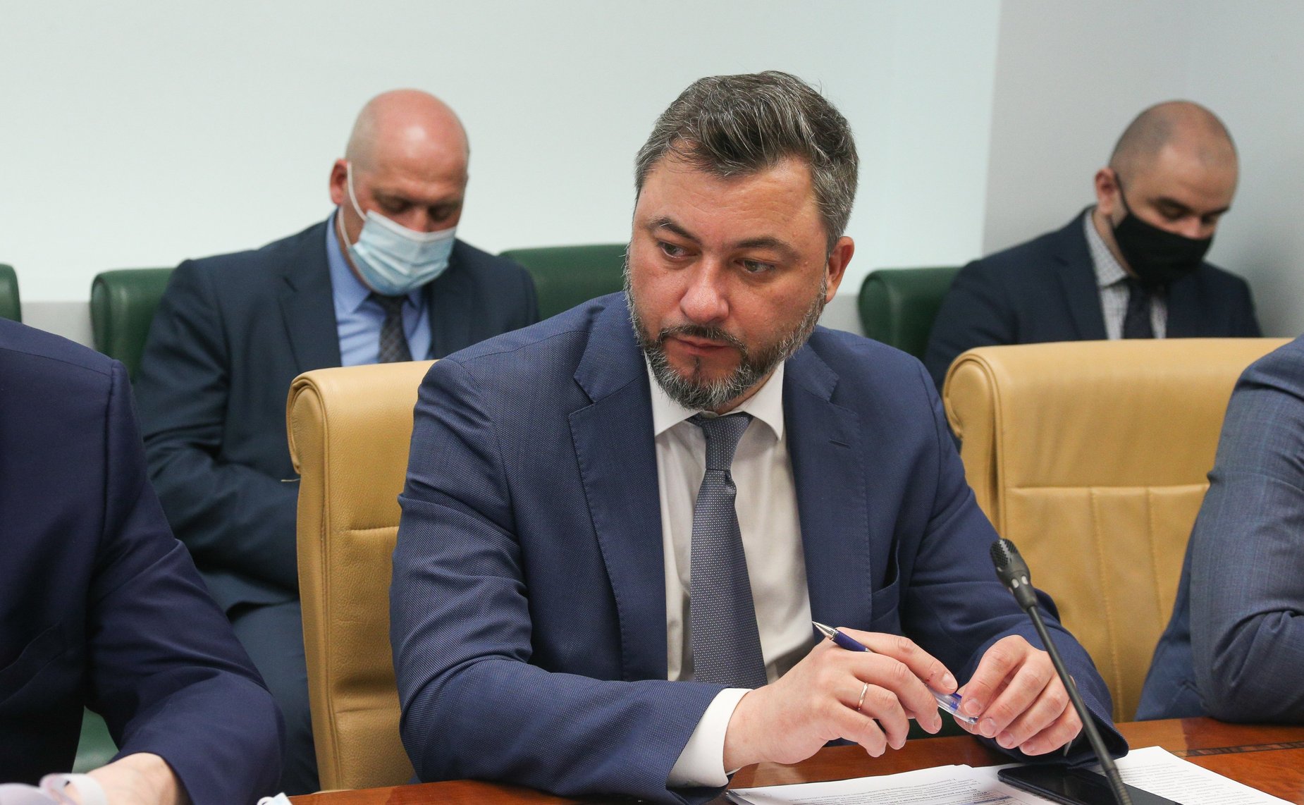 Круглый стол Комитета СФ по экономической политике совместно с Комитетами СФ по федеративному устройству, региональной политике, МСУ и делам Севера и по бюджету и финансовым рынкам