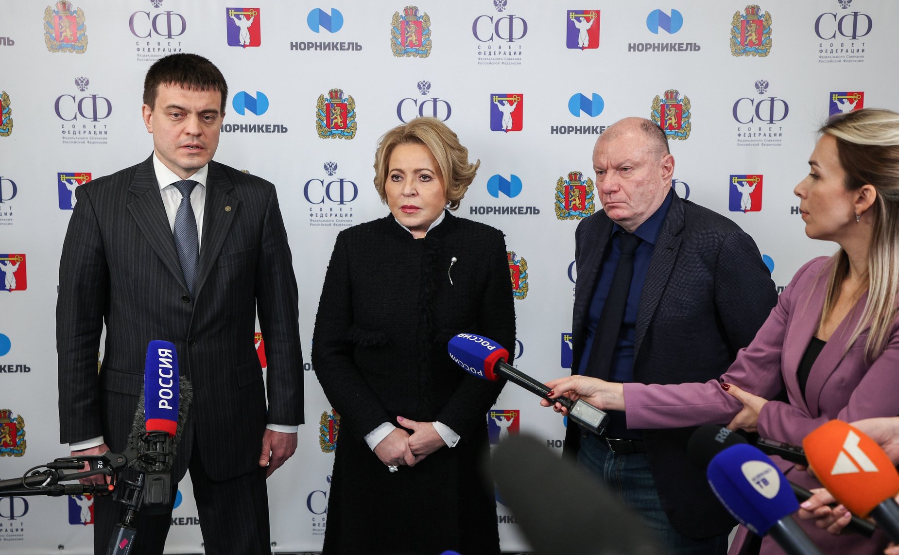 Пресс-подход Председателя Совета Федерации Валентины Матвиенко по итогам рабочей поездки в Красноярский край