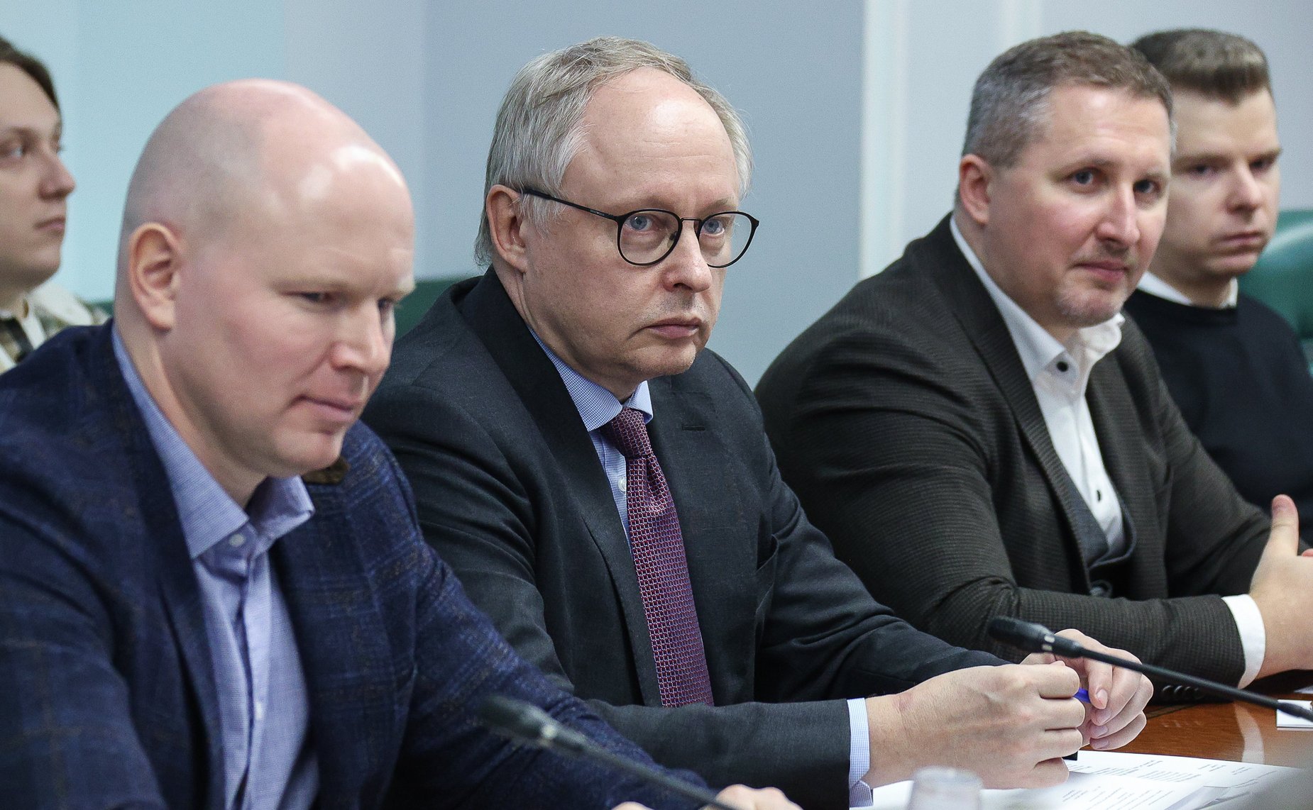 Сенаторы и эксперты обсудили вопросы защиты прав потребителей в отношении доступа к цифровому контенту