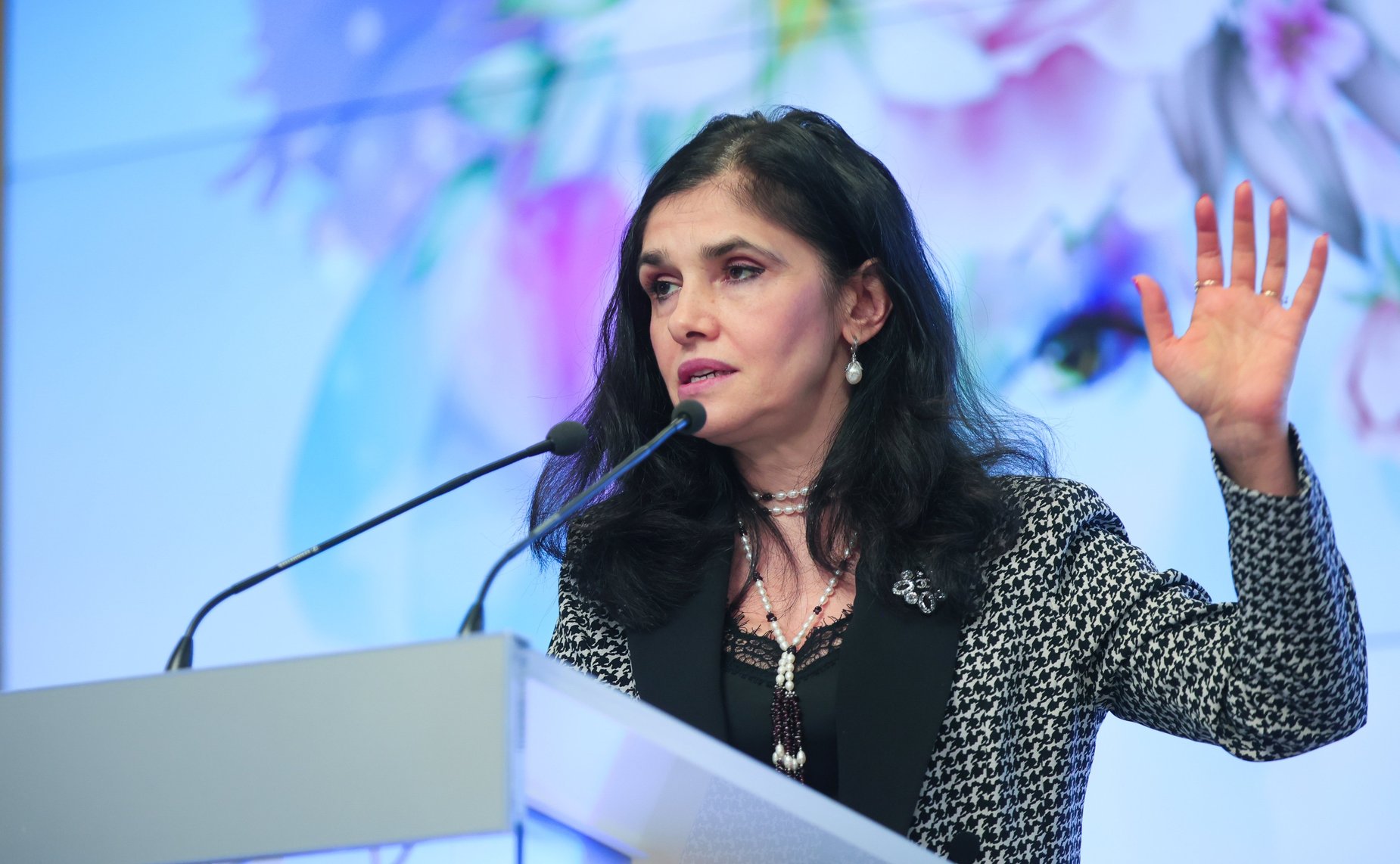 Заседание Дискуссионного клуба им. В.Г. Змазовой на тему: «Красота в женских руках!» (фото МИА «Россия Сегодня»)