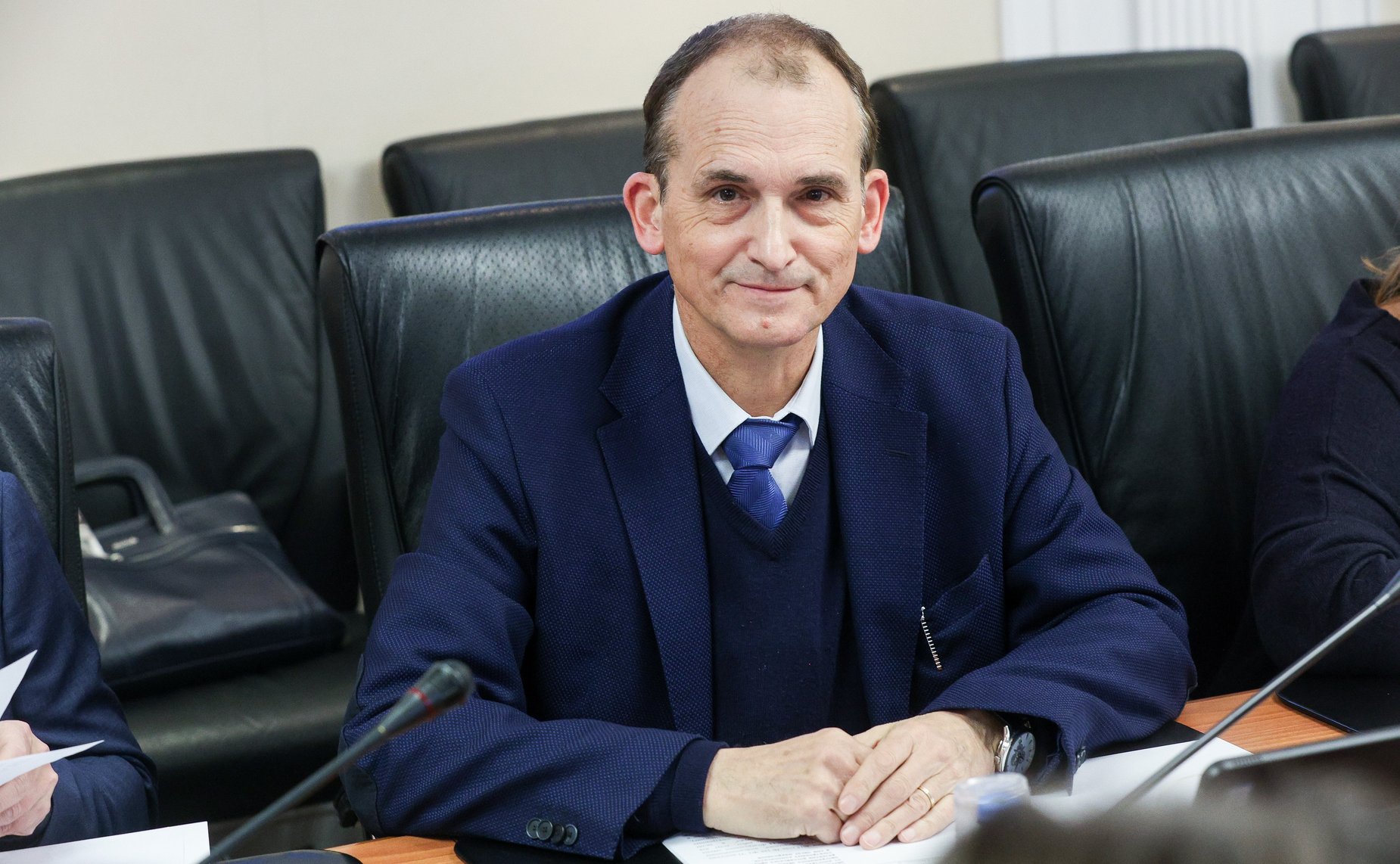 Круглый стол «Правовые аспекты обеспечения снижения зависимости от иностранных технологий и программного обеспечения. Развитие российского производства электронных компонентов, в том числе микрочипов»