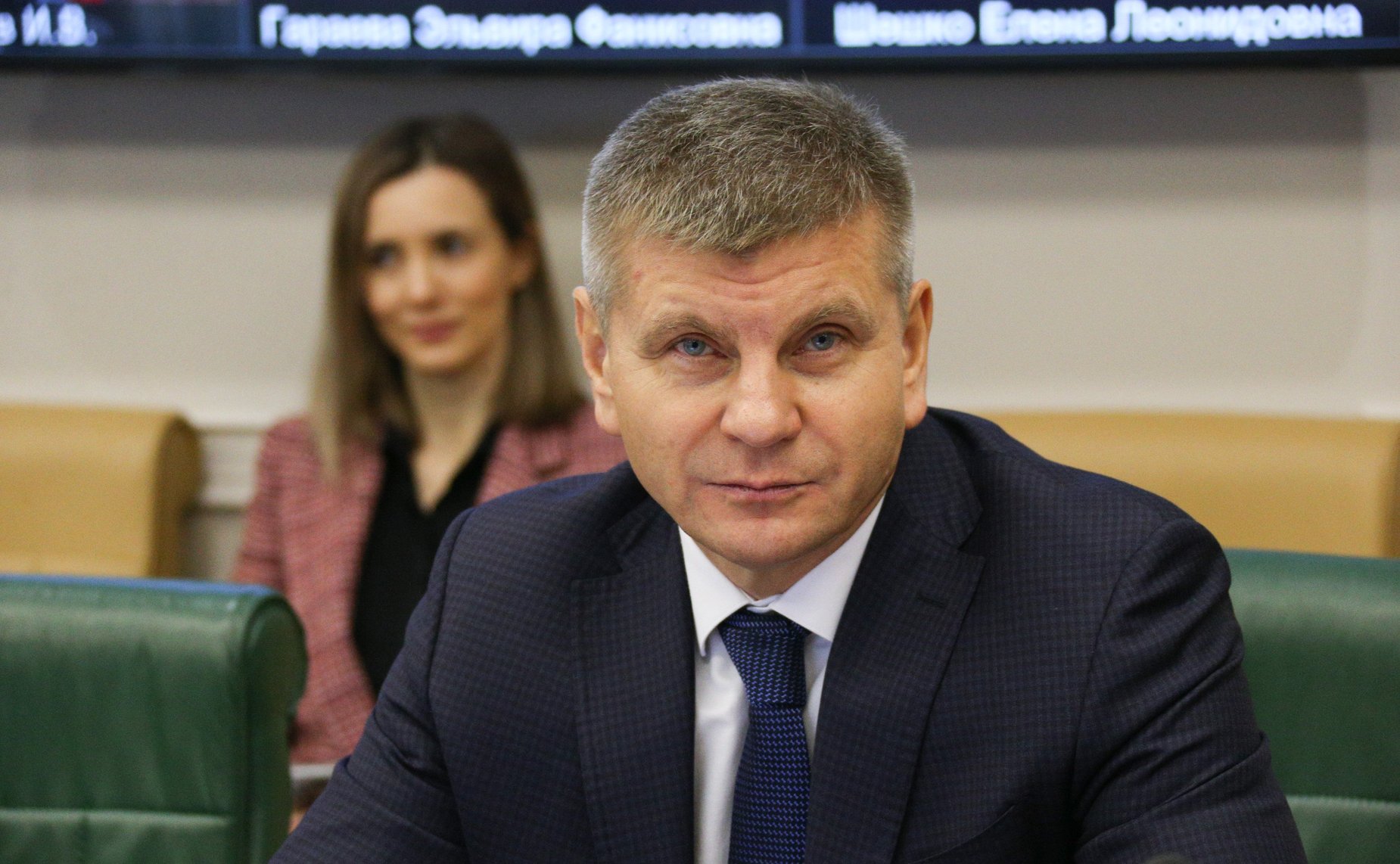 Геннадий Голов