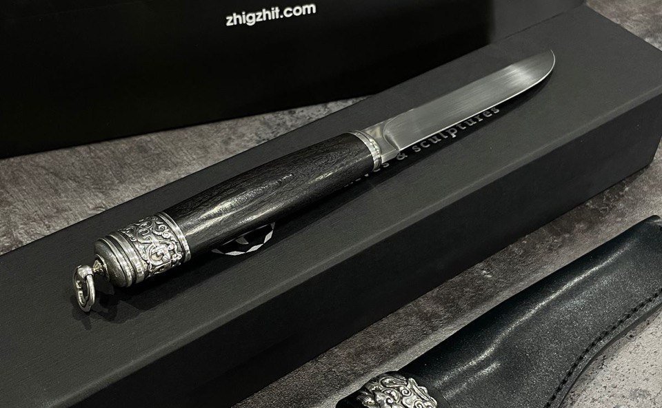 Баир Жамсуев провел встречу с известным российским оружейником и председателем Международной ассоциации бурятских оружейников Жигжитом Баясхалановым