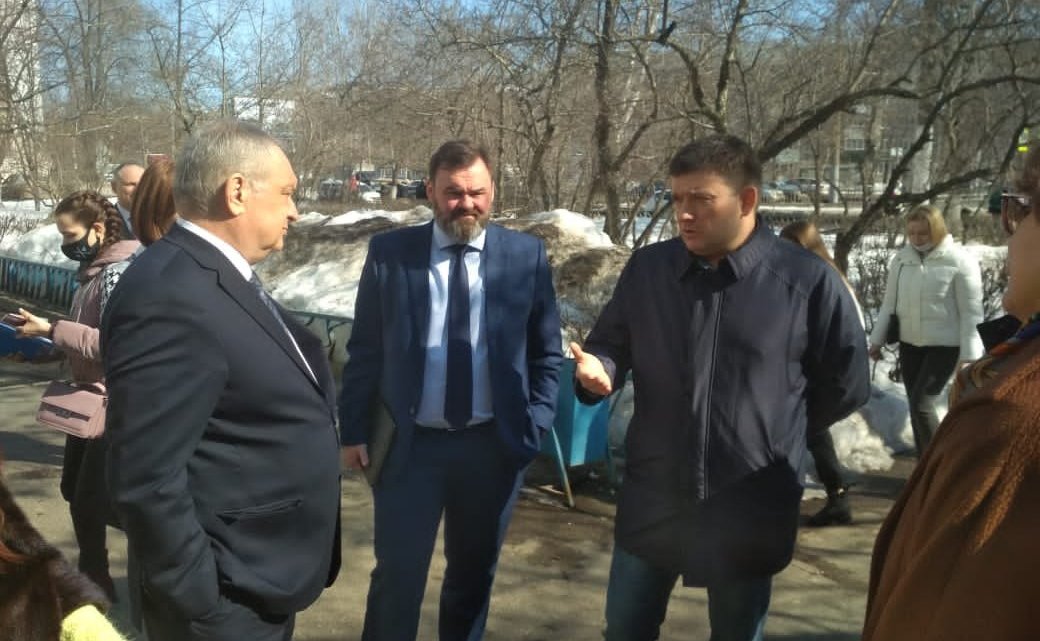 Николай Журавлев и Глеб Никитин посетили строящиеся объекты на Черниговской набережной, Дворец спорта «Нагорный»