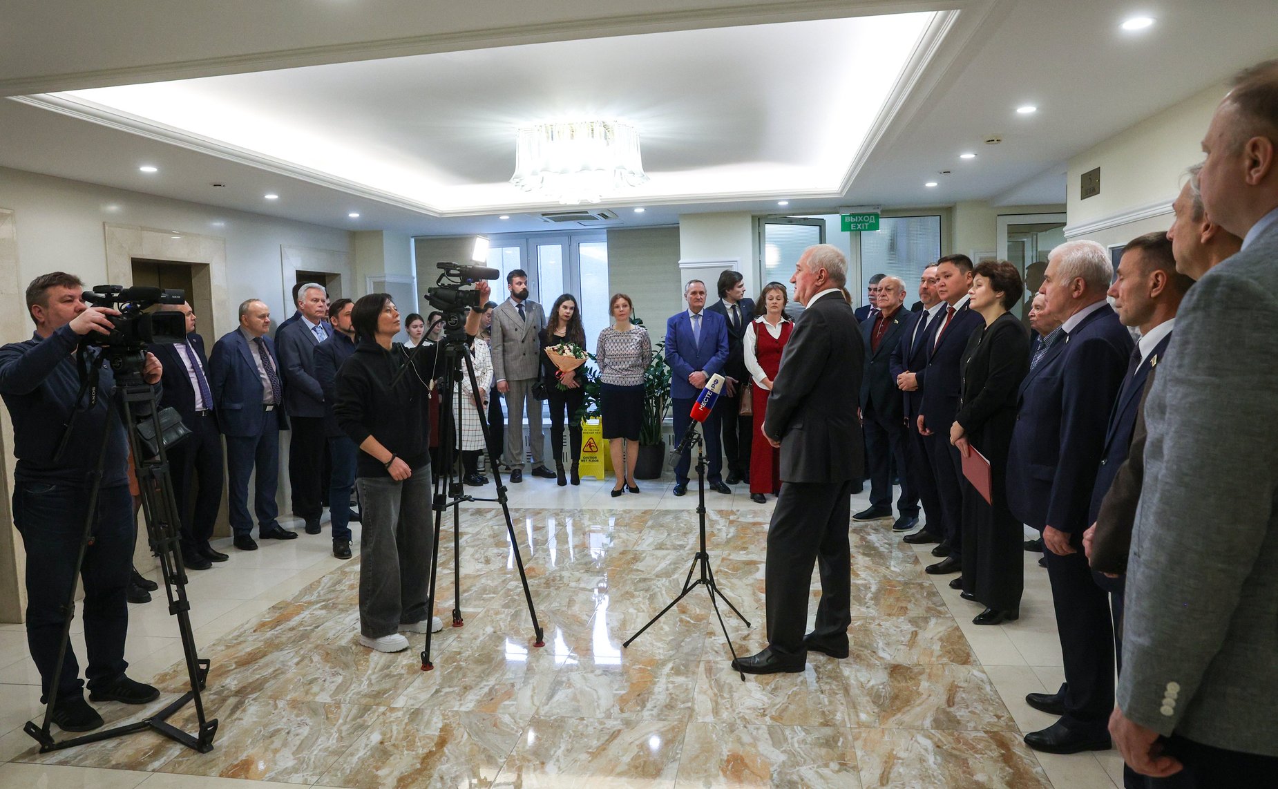 Открытие в Совете Федерации выставки ««Наследие Палеха» 90 лет художественного пути»