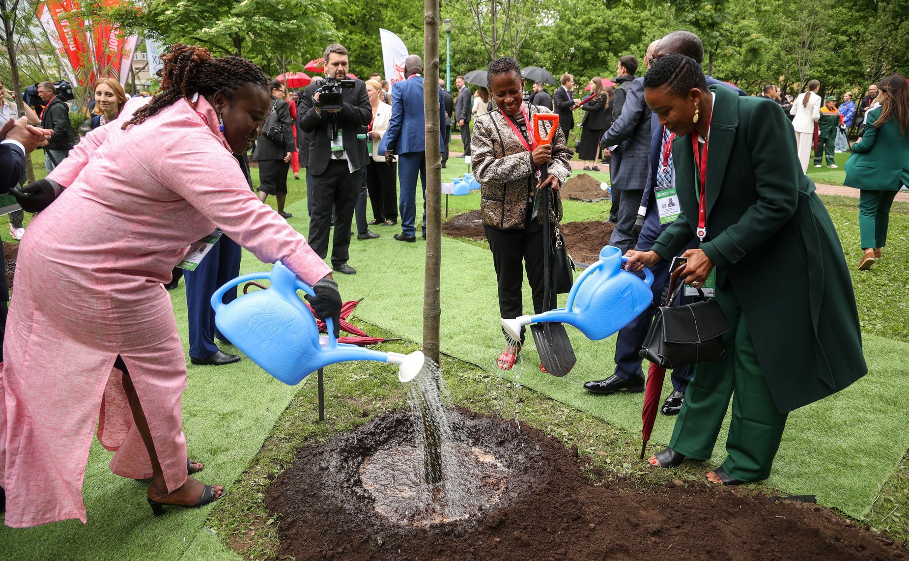 Церемония высадки деревьев в рамках проведения международной эколого-патриотической акции «Сад памяти», приуроченной к году Защитника Отечества