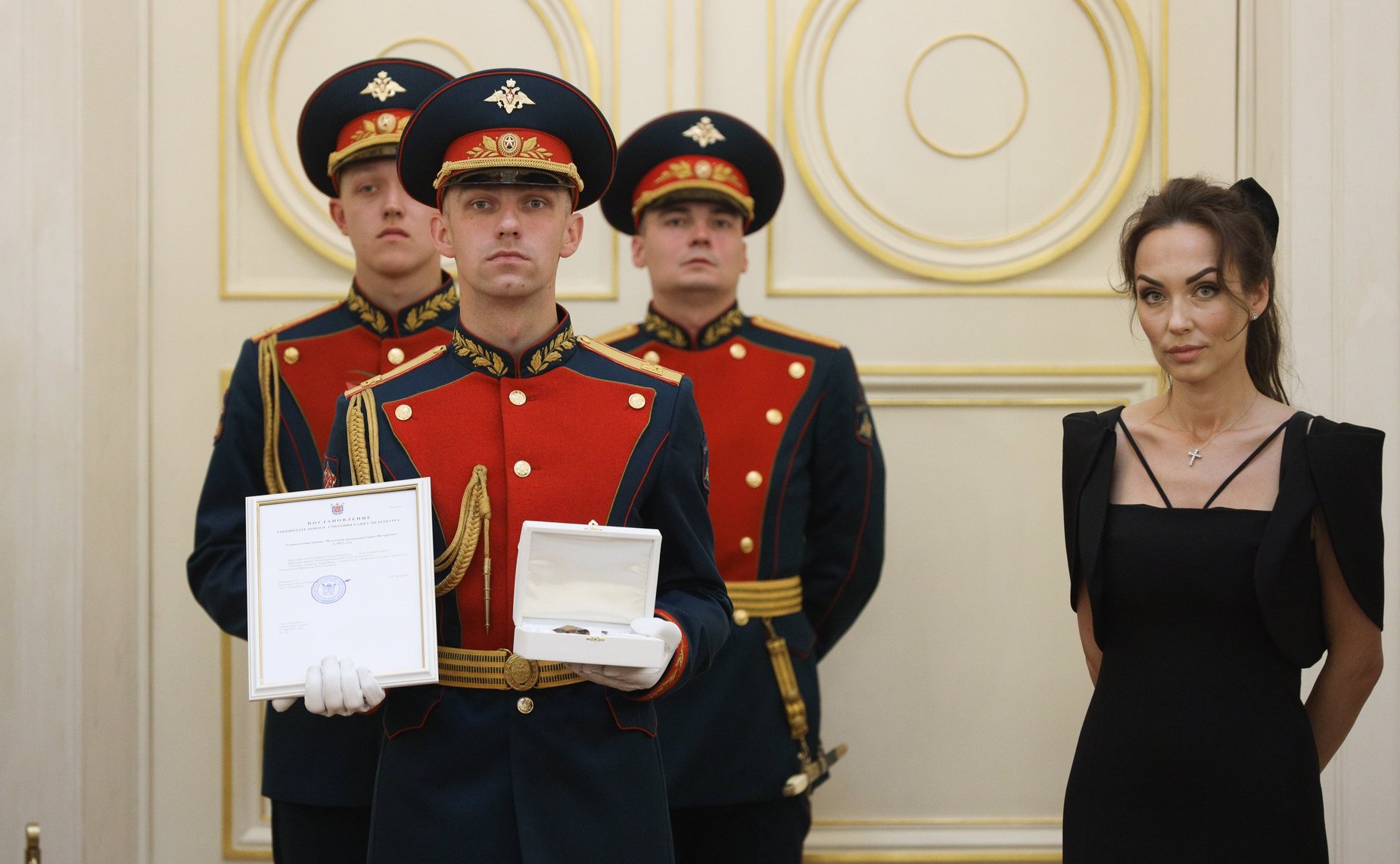 Торжественная церемония вручения знаков отличия лицам, удостоенным звания «Почетный гражданин Санкт-Петербурга» в Законодательном Собрании города