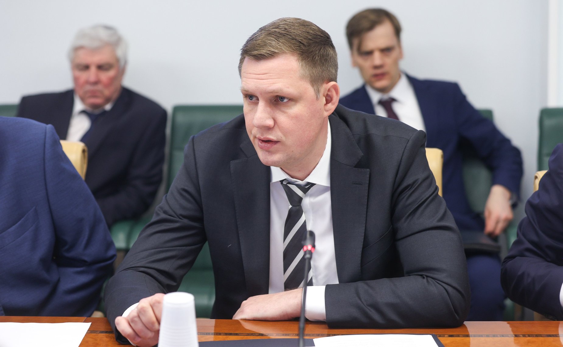 Совещание Комитета Совета Федерации по экономической политике на тему «Вопросы поставок отечественной авиационной техники для российских авиаперевозчиков»