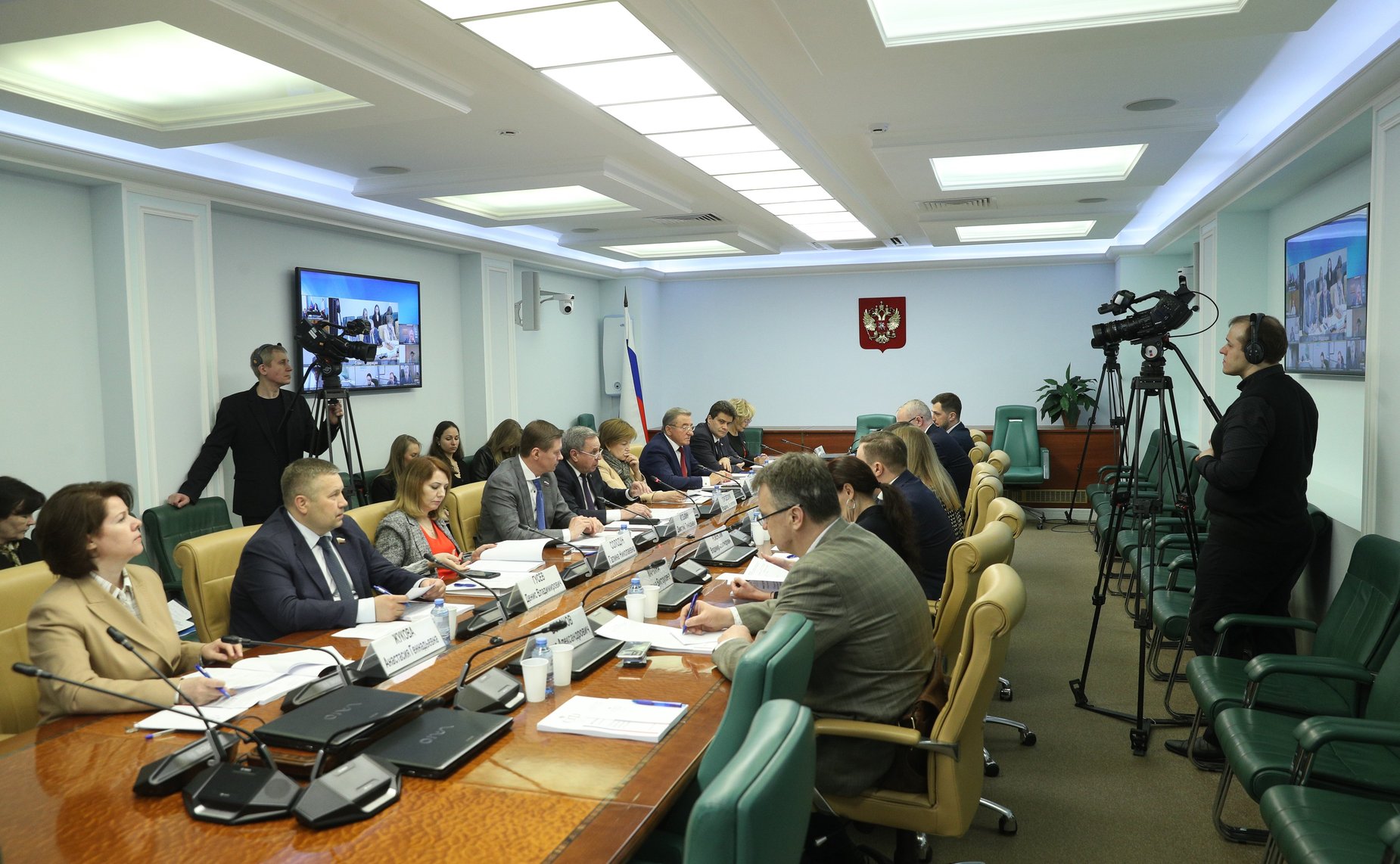 Парламентские слушания Комитета СФ по федеративному устройству, региональной политике, МСУ и делам Севера