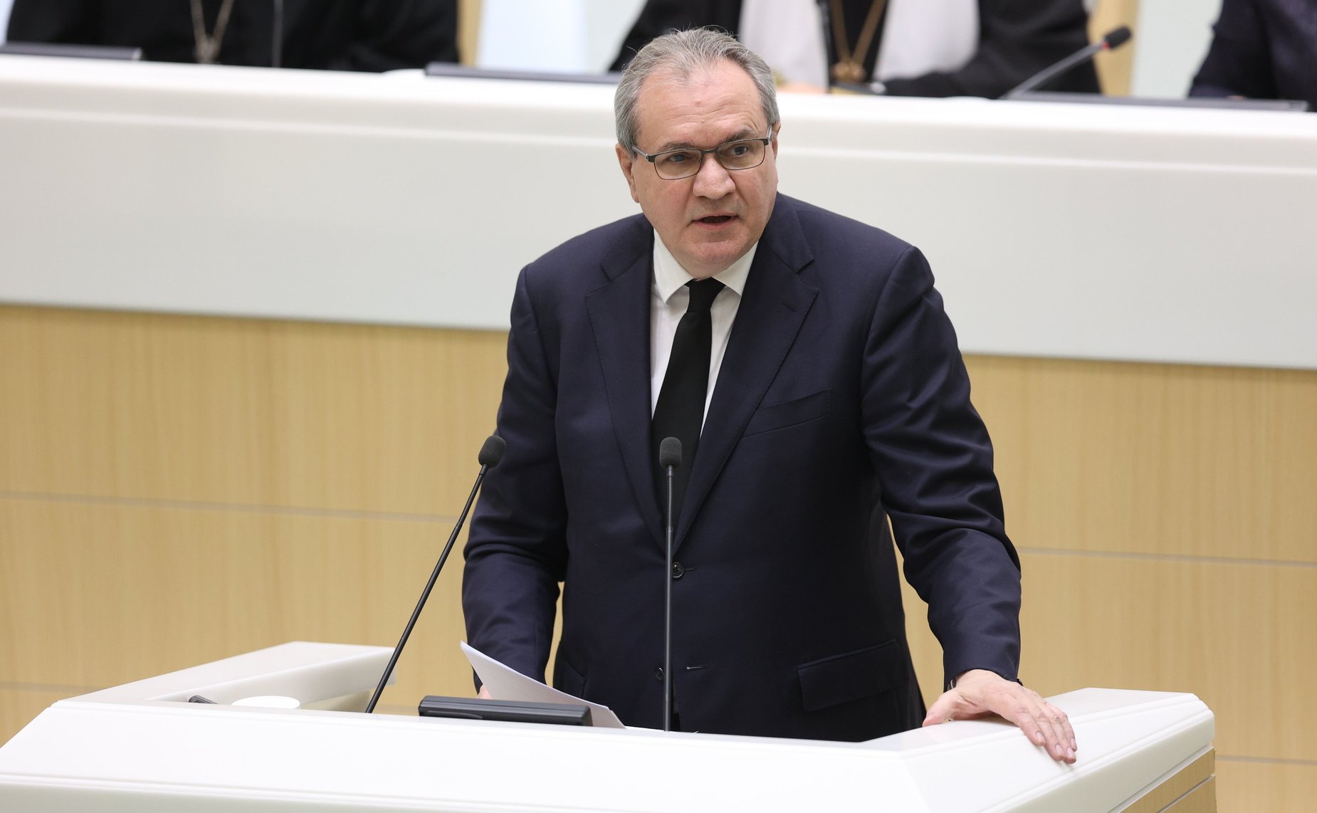 Пленарное заседание Х Парламентских встреч в рамках ХХХ Международных образовательных чтений «К 350-летию со дня рождения Петра I: секулярный мир и религиозность»