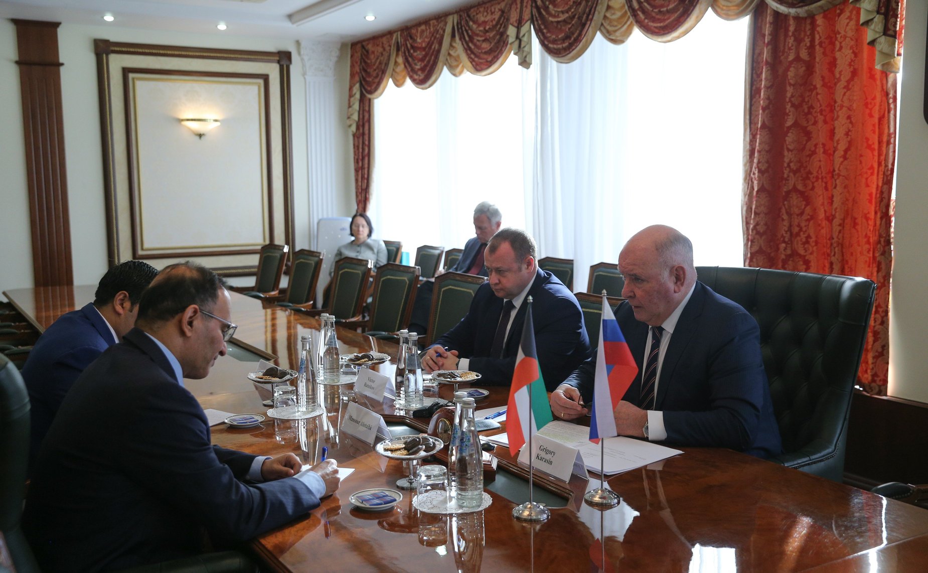 Встреча председателя Комитета Совета Федерации по международным делам Григория Карасина с Чрезвычайным и Полномочным Послом Государства Кувейт в РФ