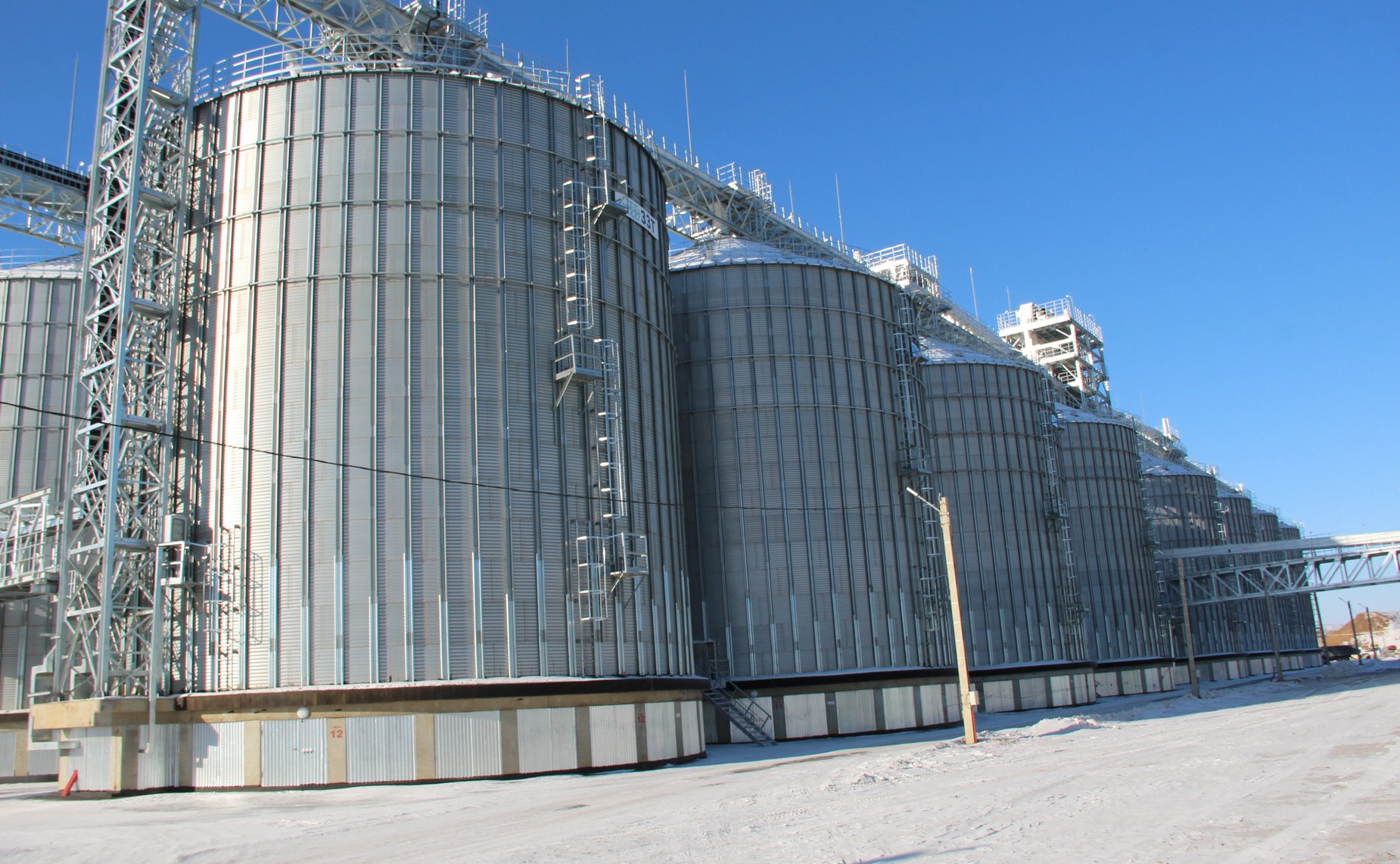 Баир Жамсуев в ходе работы в регионе посетил первый в мире специализированный сухопутный зерновой терминал полного цикла в Забайкальске