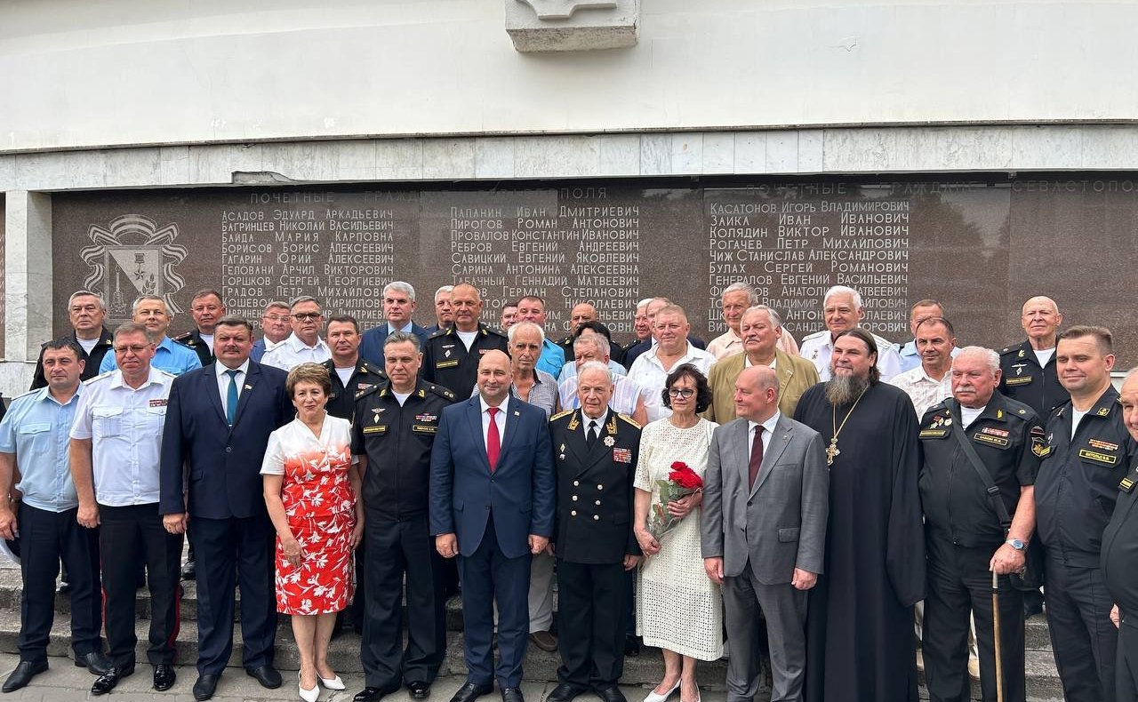 Екатерина Алтабаева приняла участие в торжественной церемонии награждения адмирала Игоря Касатонова