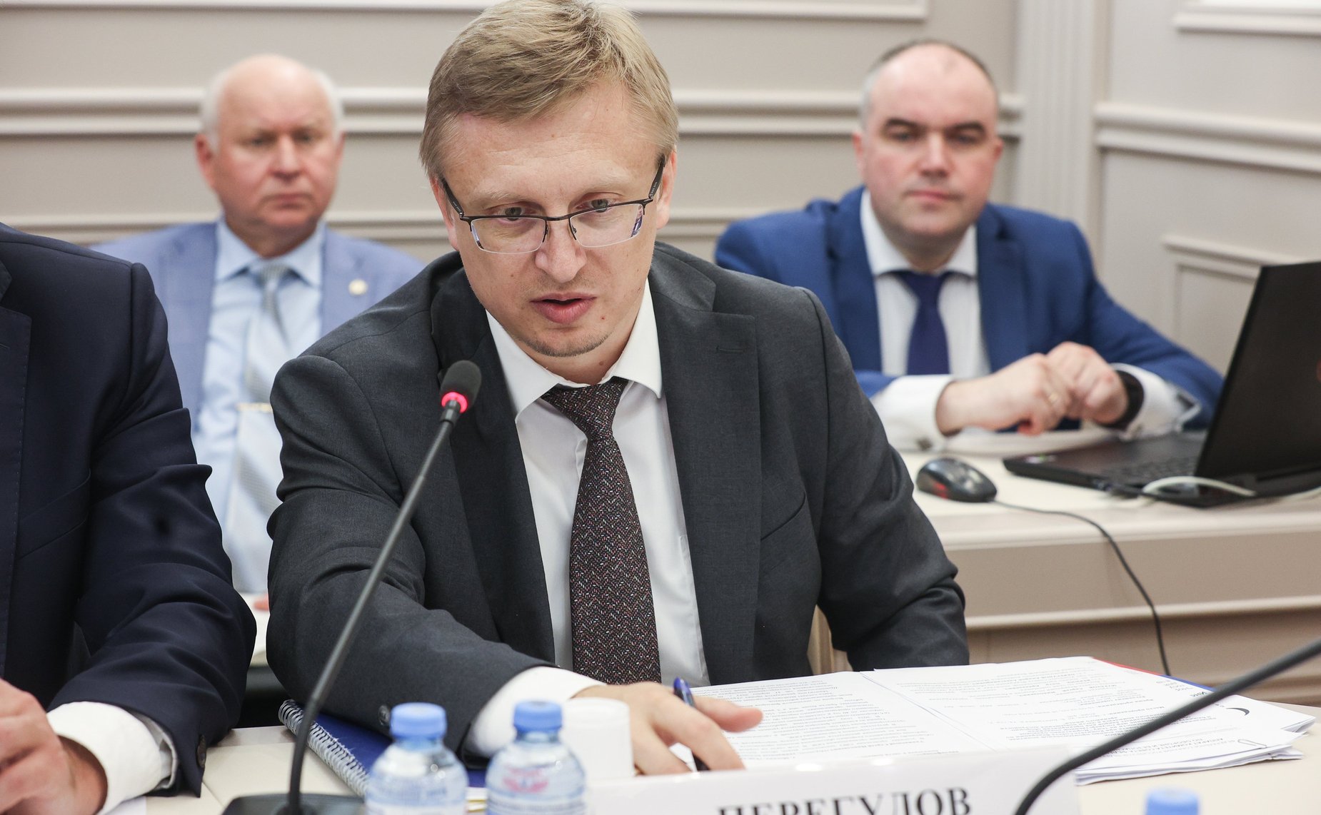 Заседание секции по военно-промышленной политике и бюджету Экспертного совета при Комитете СФ по обороне и безопасности