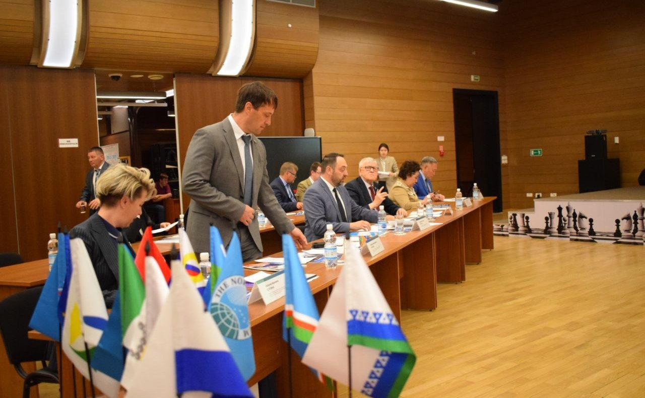 Эдуард Исаков принял участие в заседании Комитета региональных координаторов Международной организации северных регионов «Северный форум»