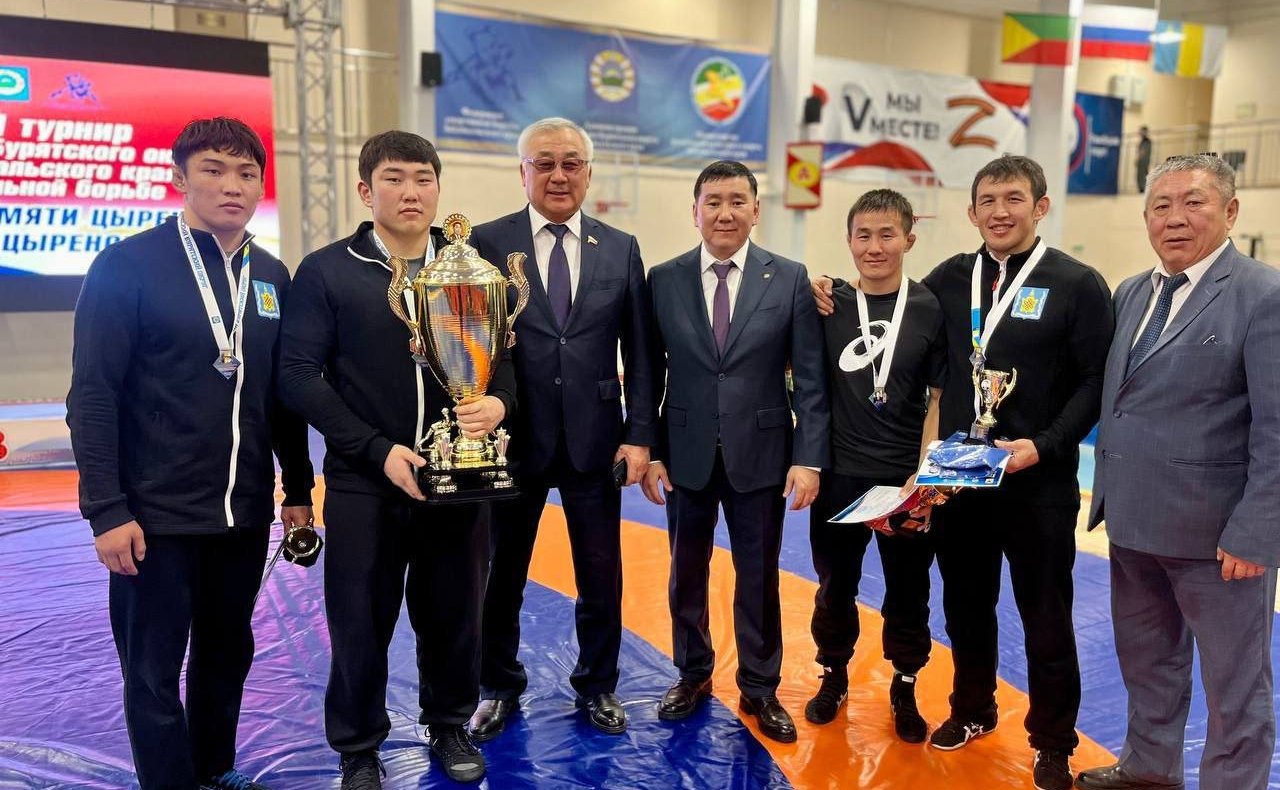 Баир Жамсуев принял участие в открытии турнира Агинского Бурятского округа «Кубок памяти Бадмы Цыреновича Цыренова»