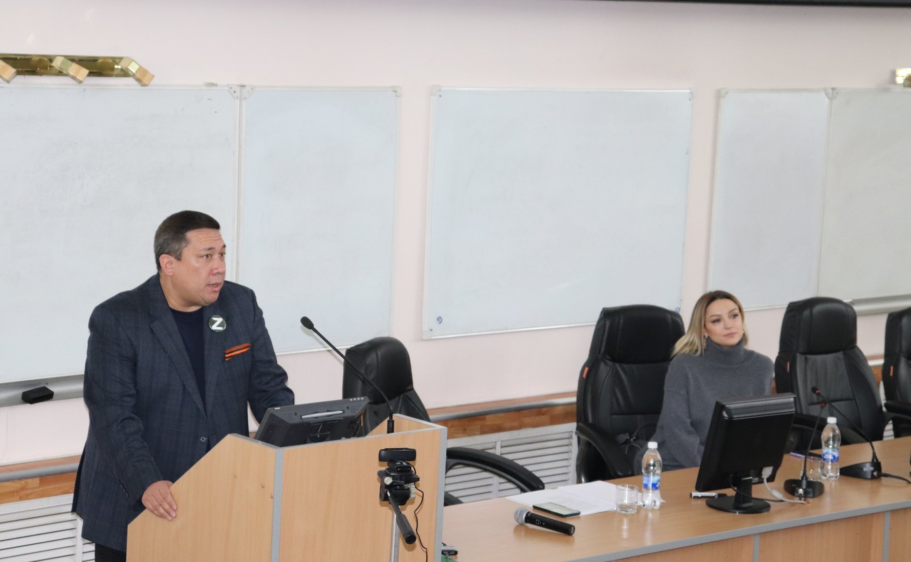 Владимир Полетаев организовал очередную встречу в рамках наставничества над одиннадцатиклассниками лицеев № 1, № 6, Усть-Коксинской школы имени Героя Советского Союза В.И. Харитошкина, студентами факультета физической культуры ГАГУ, учениками школы № 13, 