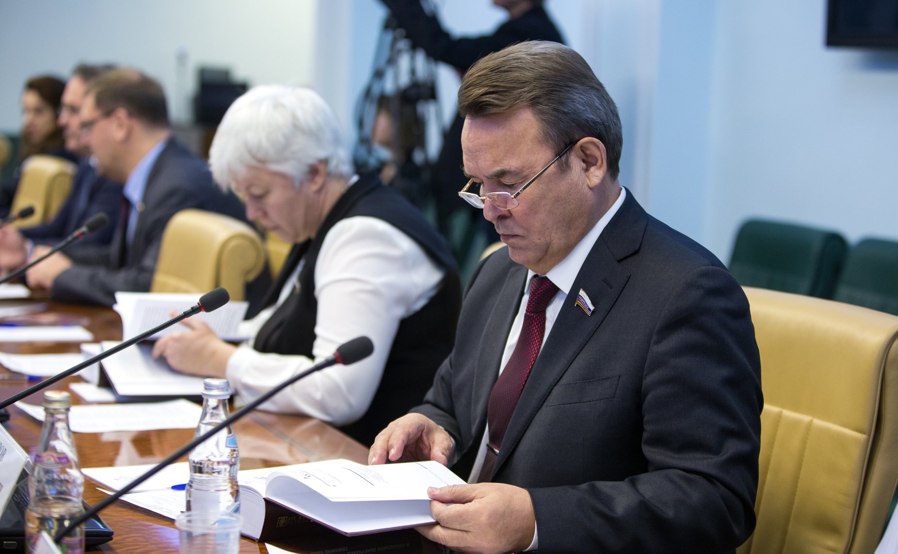 Зинуров. Презентация сборника «Советская модель экономики: союзный Центр и республики Прибалтики. 1953 г.-март 1965 г.»