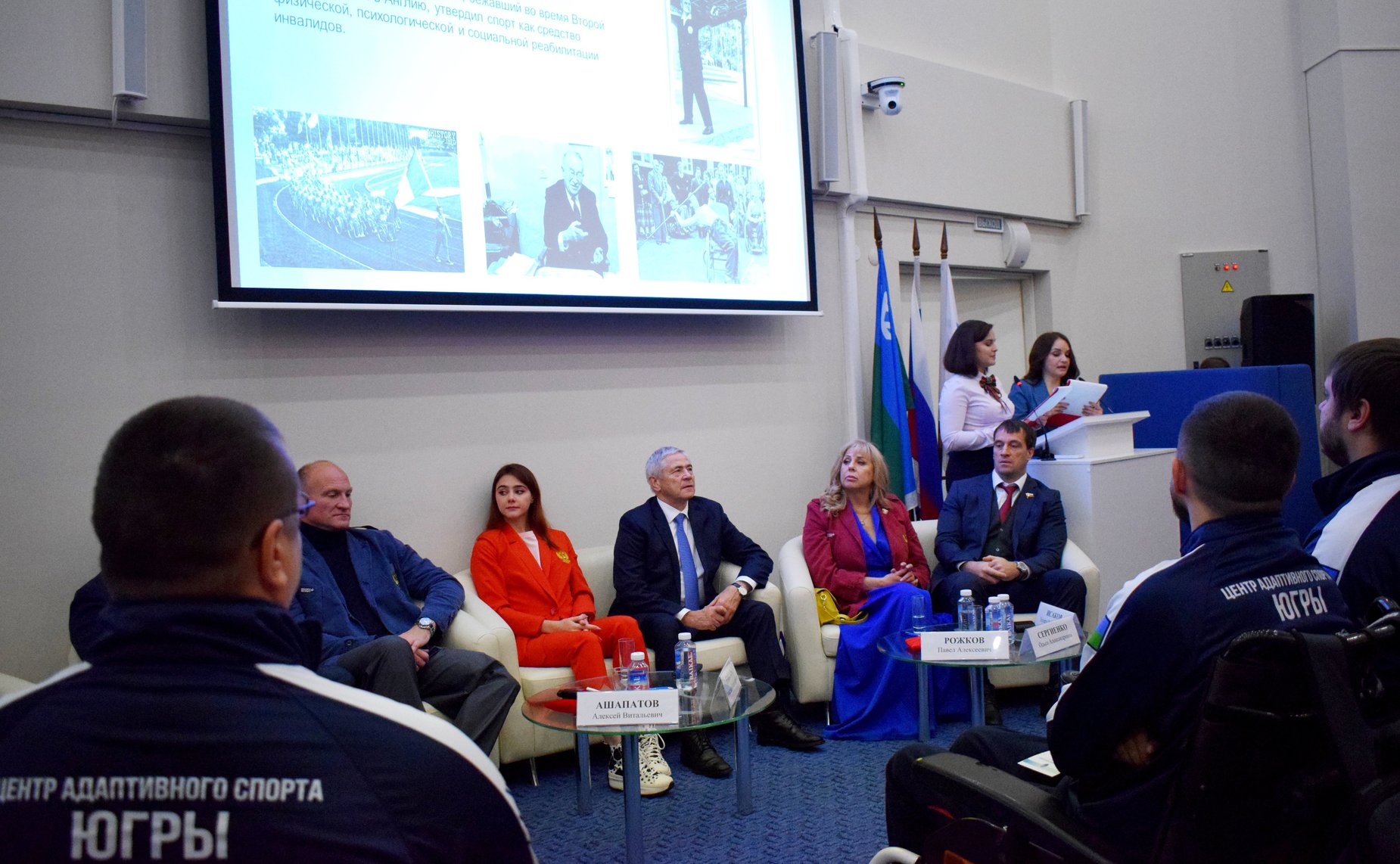 Эдуард Исаков принял участие в торжественных мероприятиях с чемпионами Летних Игр Паралимпийцев и открыл в регионе Международный инклюзивный турнир по жиму лежа «Кубок чемпионов»