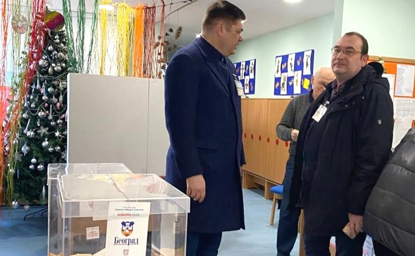 Сенаторы РФ приняли участие в наблюдении за парламентскими выборами в Сербии