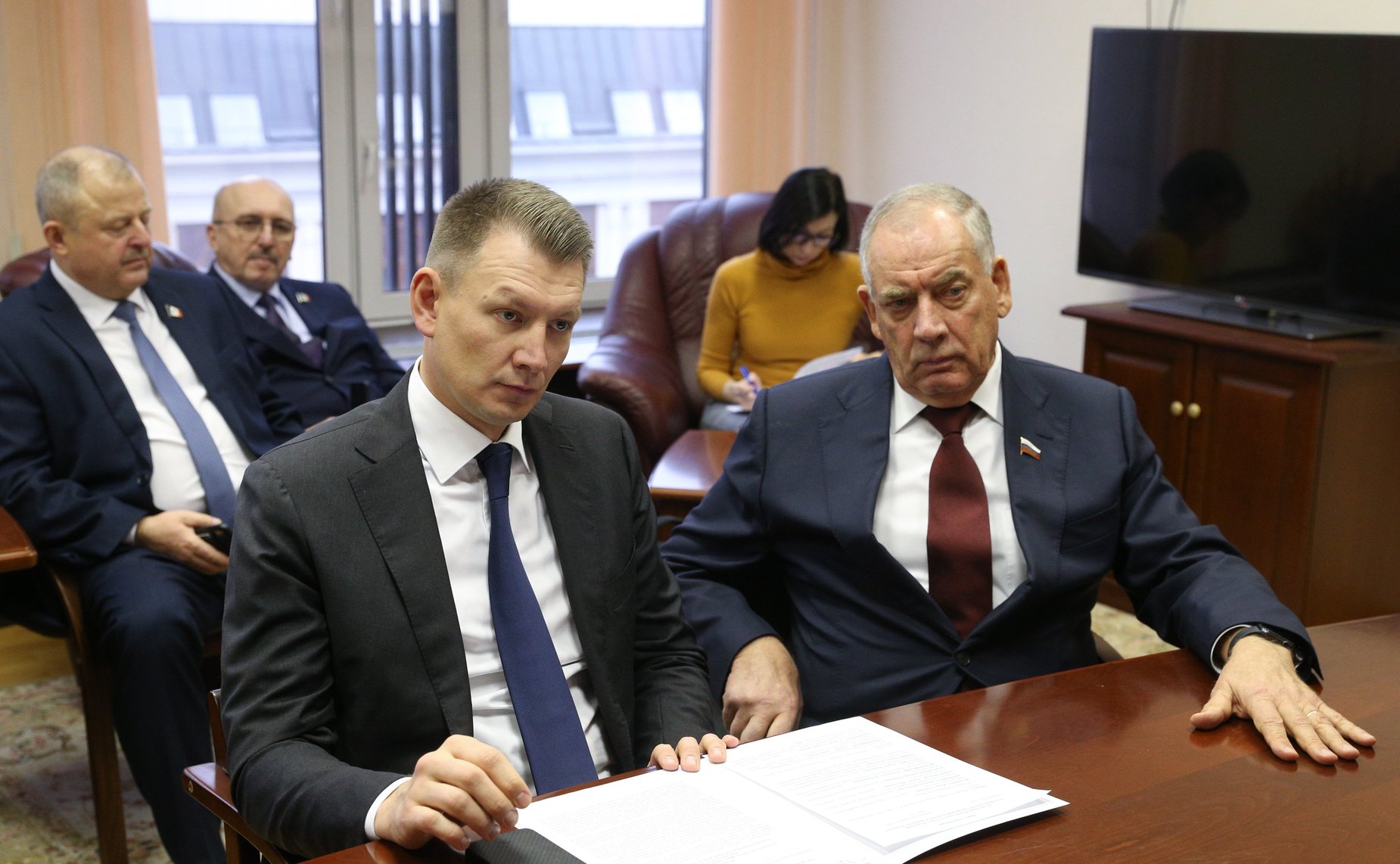 Рабочая встреча председателя Комитета СФ по аграрно-продовольственной политике и природопользованию Александра Двойных с представителями делегации Новгородской области