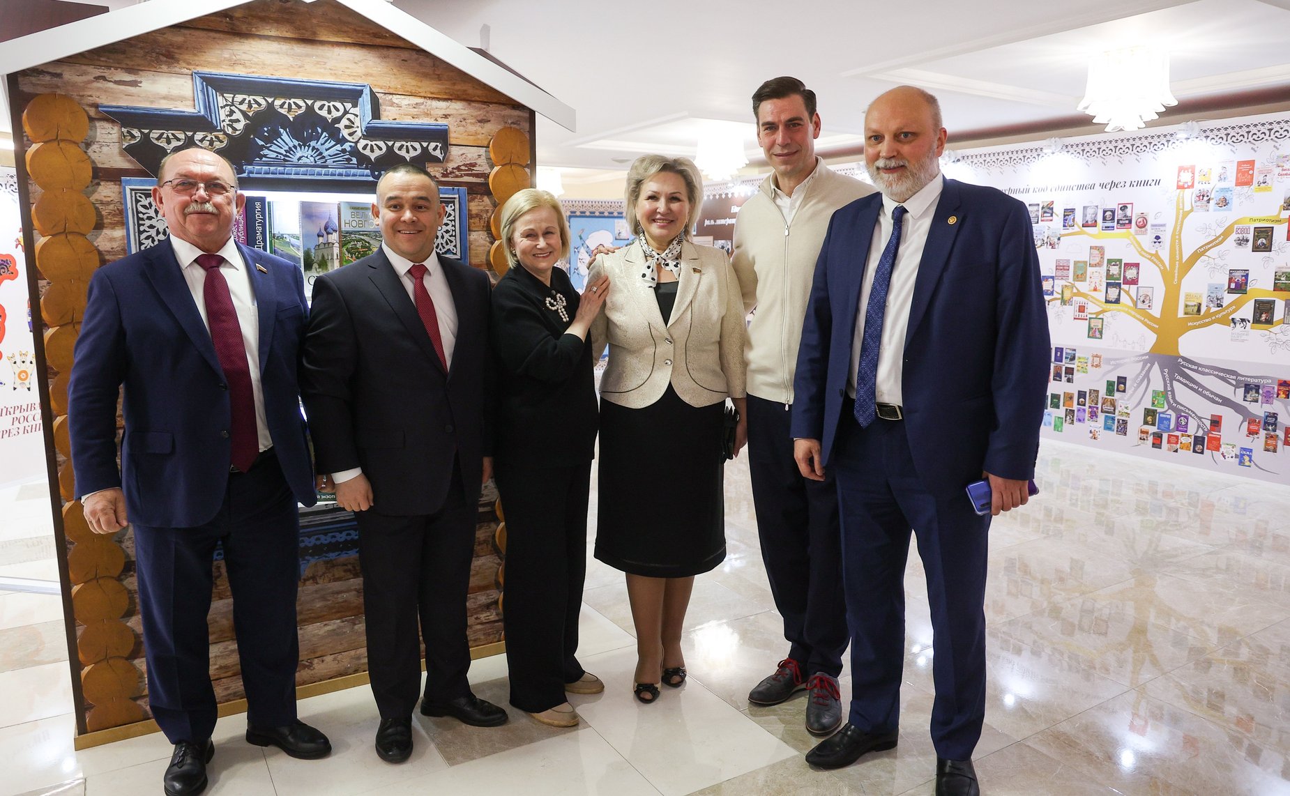 Открытие в Совете Федерации выставки «Единство России в книгах: о труде, ценностях, языке и любви к родной земле»