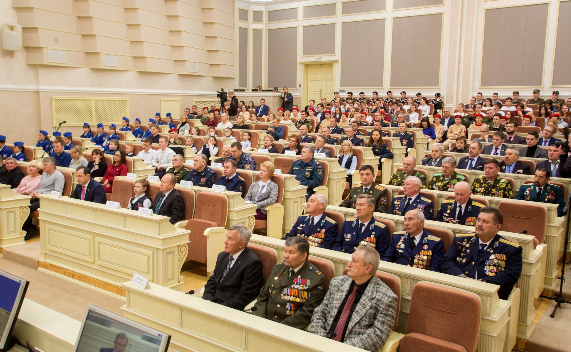 Юрий Федоров вручил награды детям Удмуртии, совершившим героические поступки