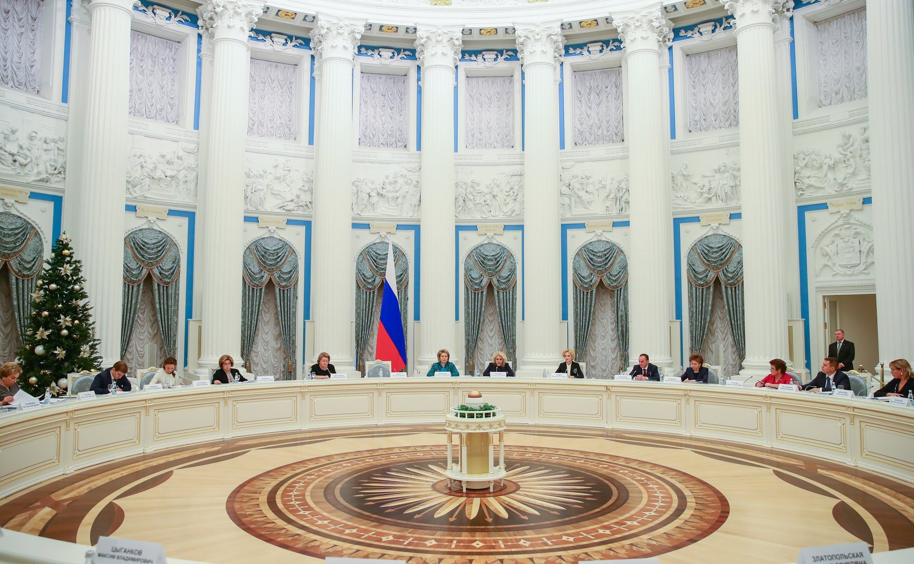 Первое заседание Совета при Президенте России по реализации госполитики в сфере защиты семьи и детей