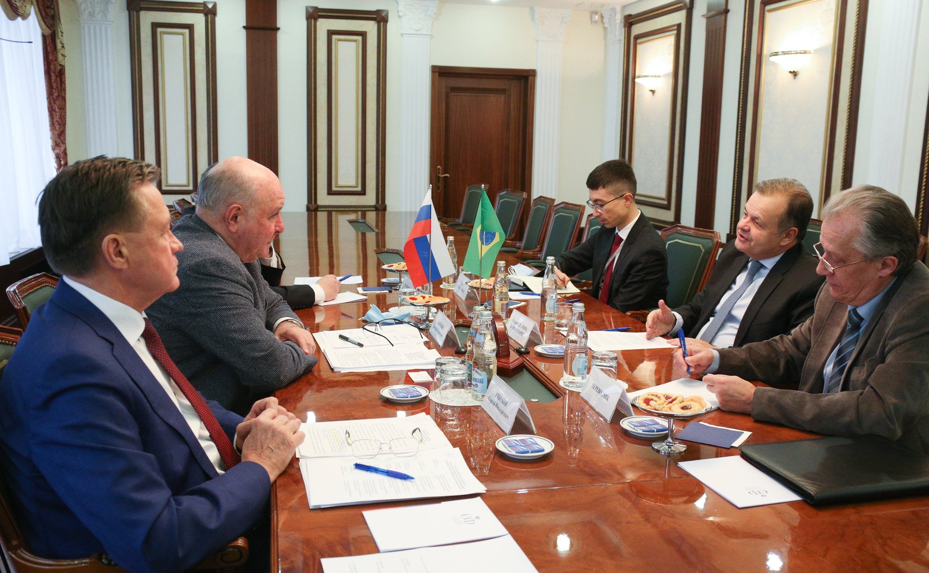 Встреча председателя Комитета СФ по международным делам Григория Карасина с Чрезвычайным и Полномочным послом Федеративной Республики Бразилия в РФ Родриго де Лимой Баэной Соаресом