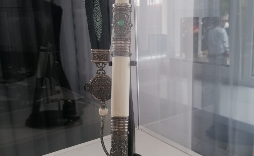 Баир Жамсуев принял участие в открытии галереи Жигжита Баясхаланова