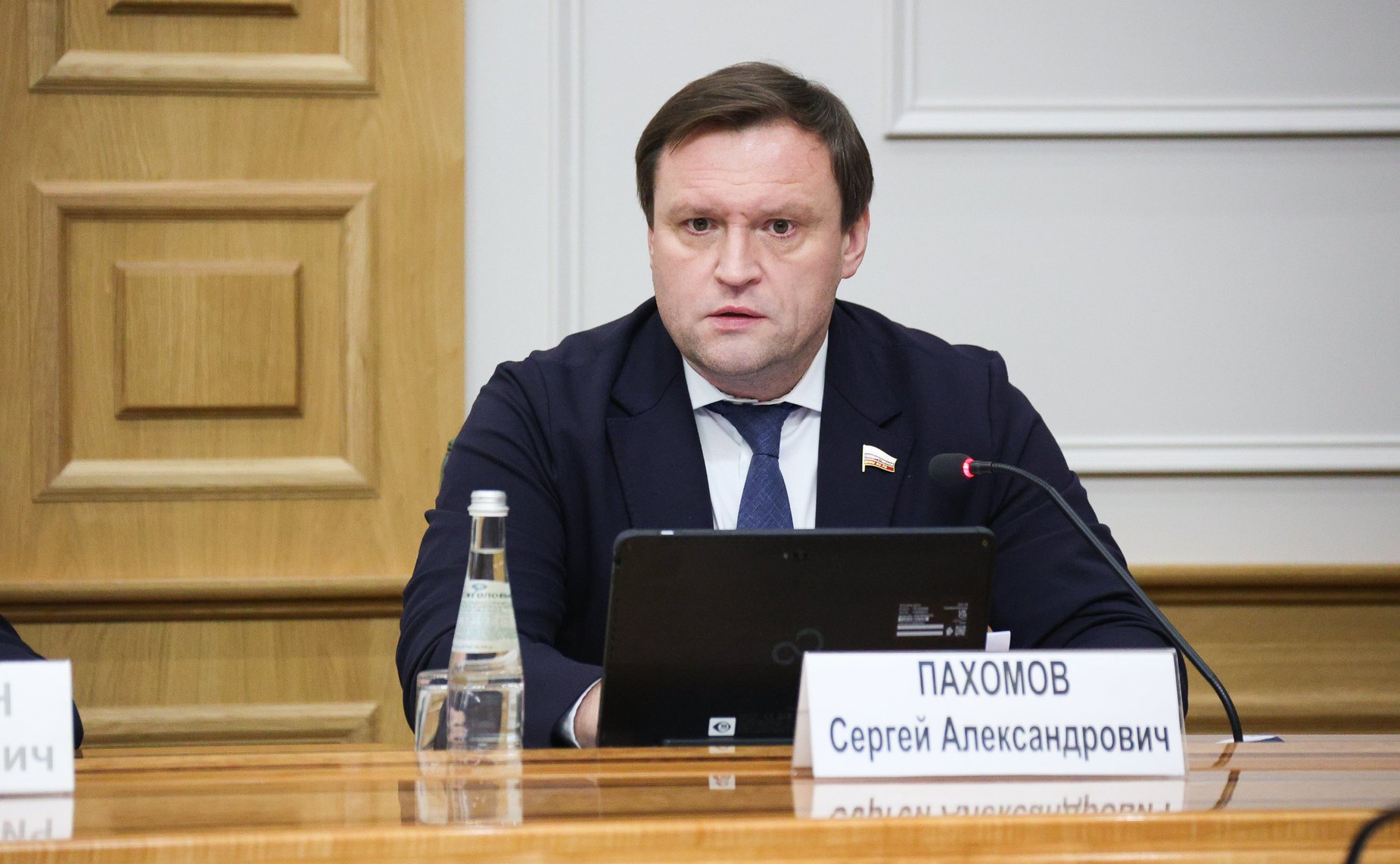 Парламентские слушания на тему «Вопросы управления комплексами индивидуальных жилых домов»